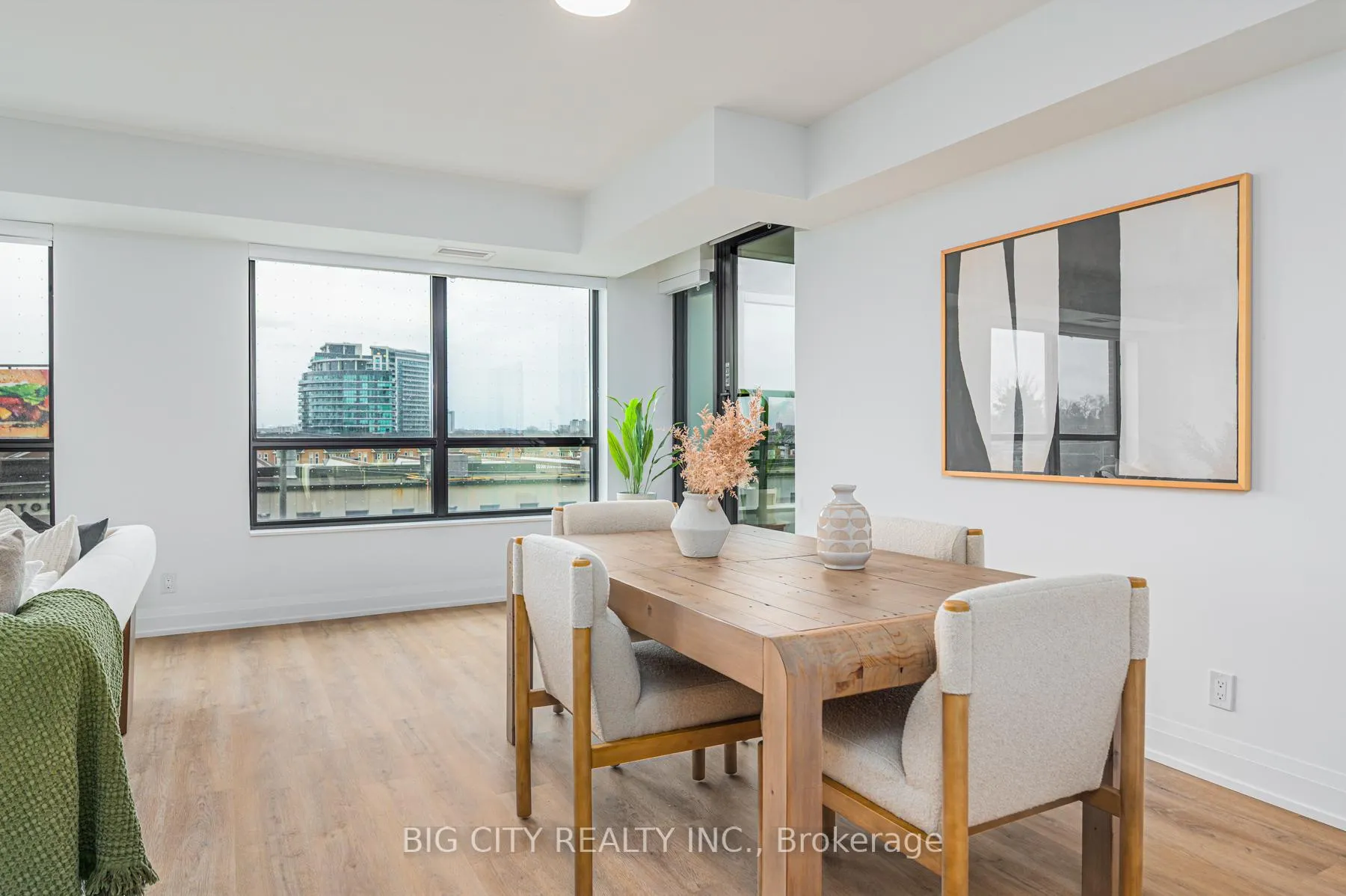 Photo 3 of Unit 314, 36 Brentcliffe Road, Toronto, Thorncliffe Park — HOMEH
