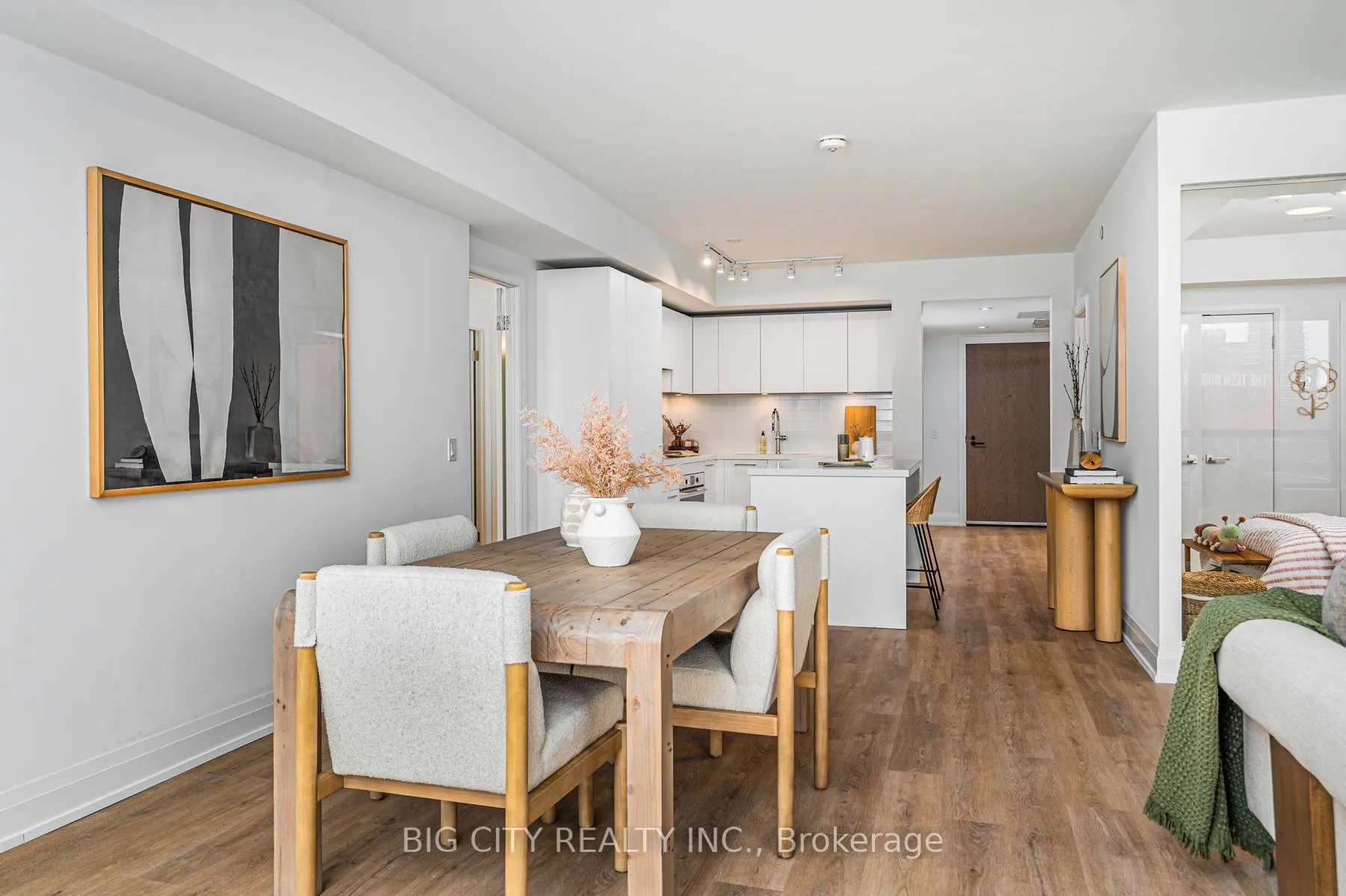 Photo 4 of Unit 314, 36 Brentcliffe Road, Toronto, Thorncliffe Park — HOMEH