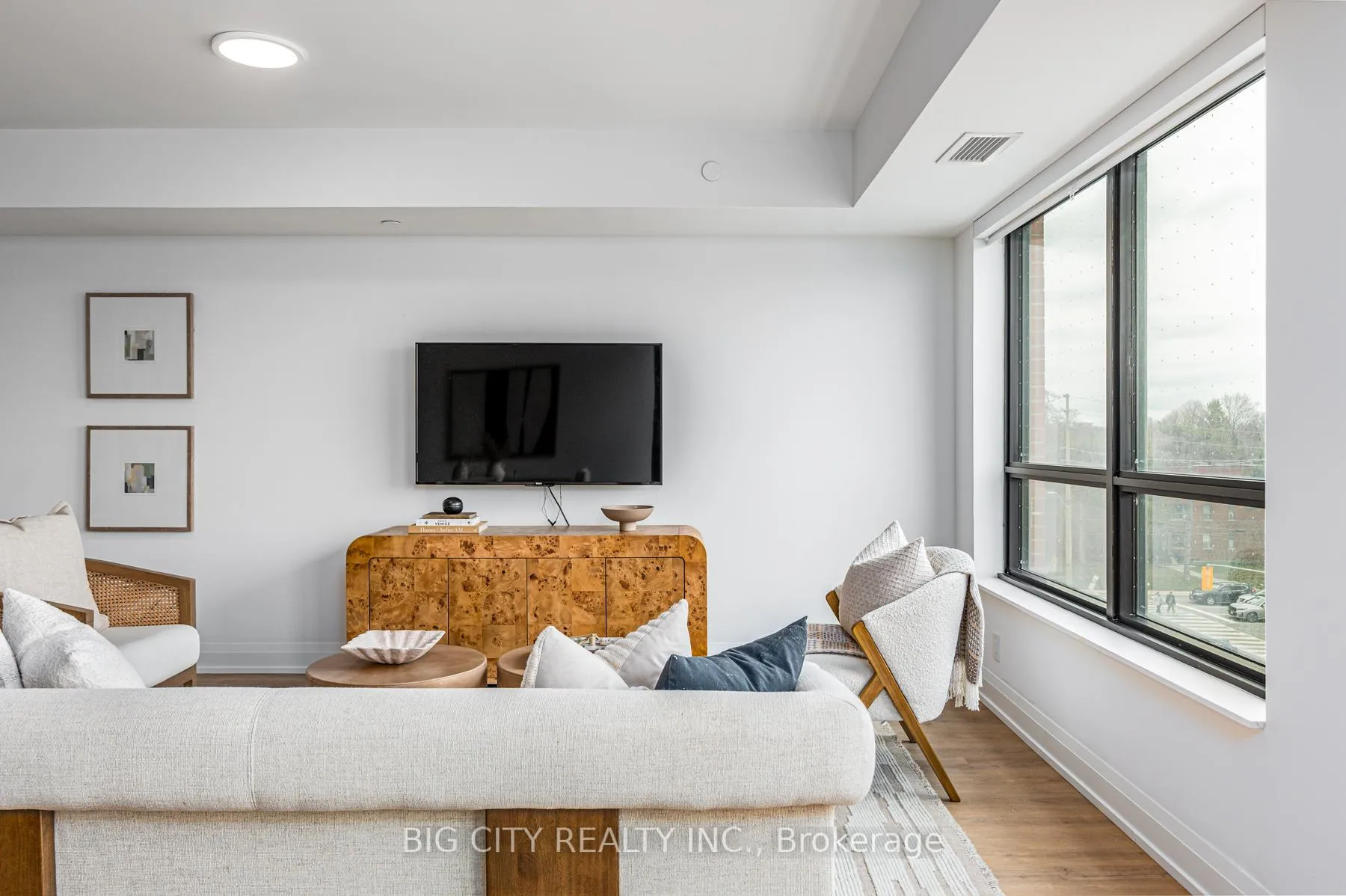Photo 9 of Unit 314, 36 Brentcliffe Road, Toronto, Thorncliffe Park — HOMEH