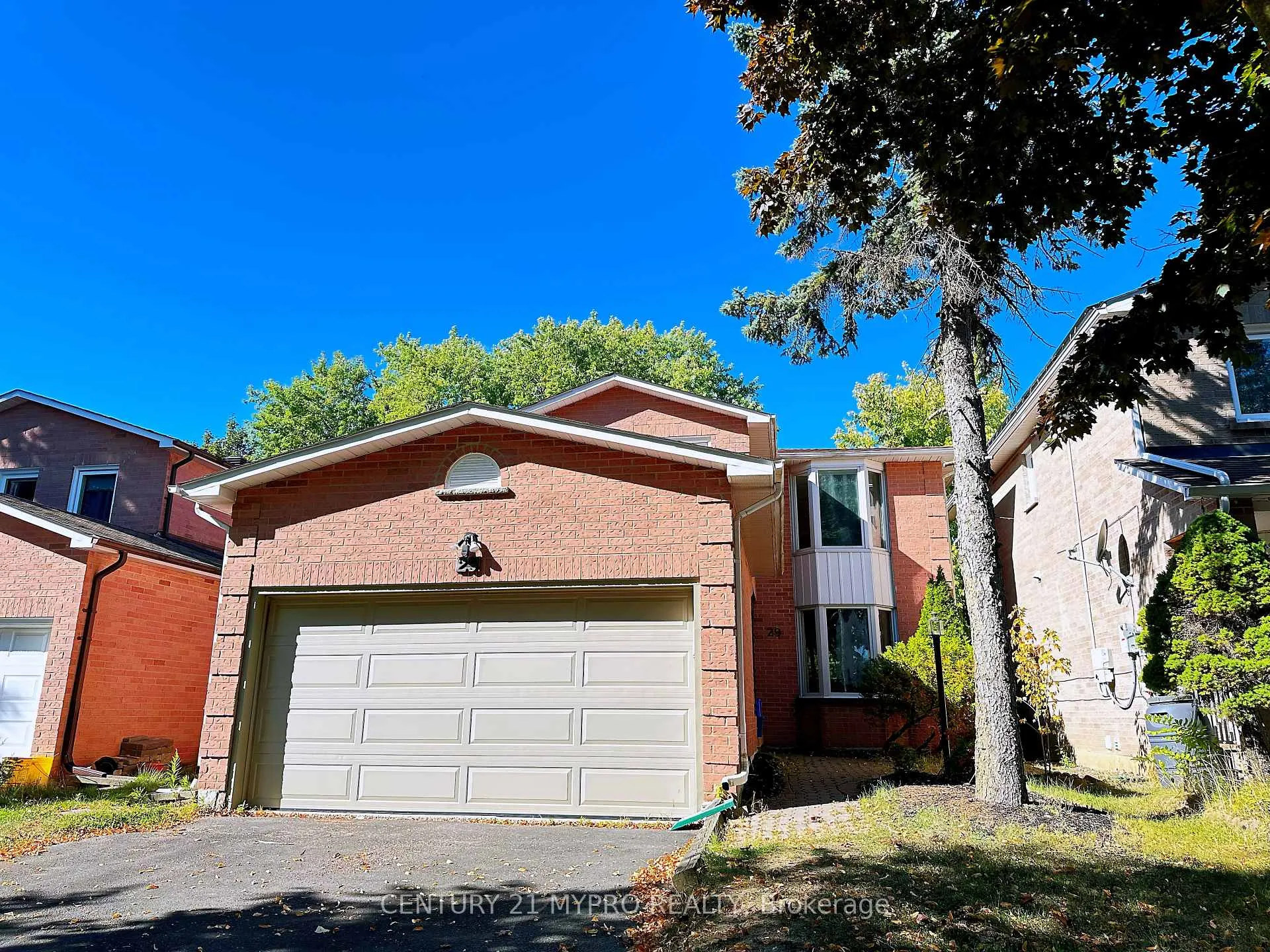 Photo 1 of 29 Adrian Crescent, Markham, Raymerville — HOMEH