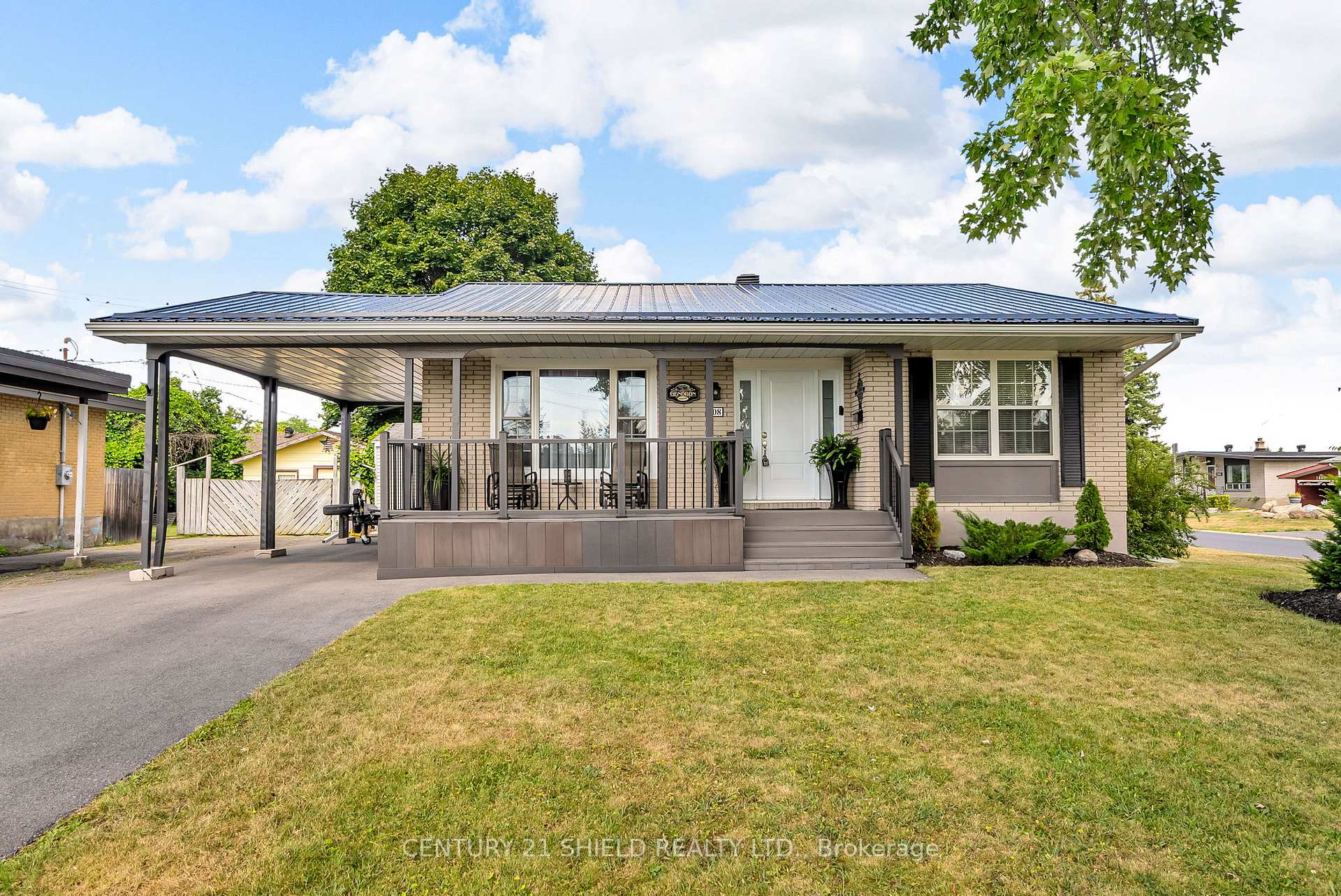 Photo 2 of 408 Anderson Drive, Cornwall — HOMEH