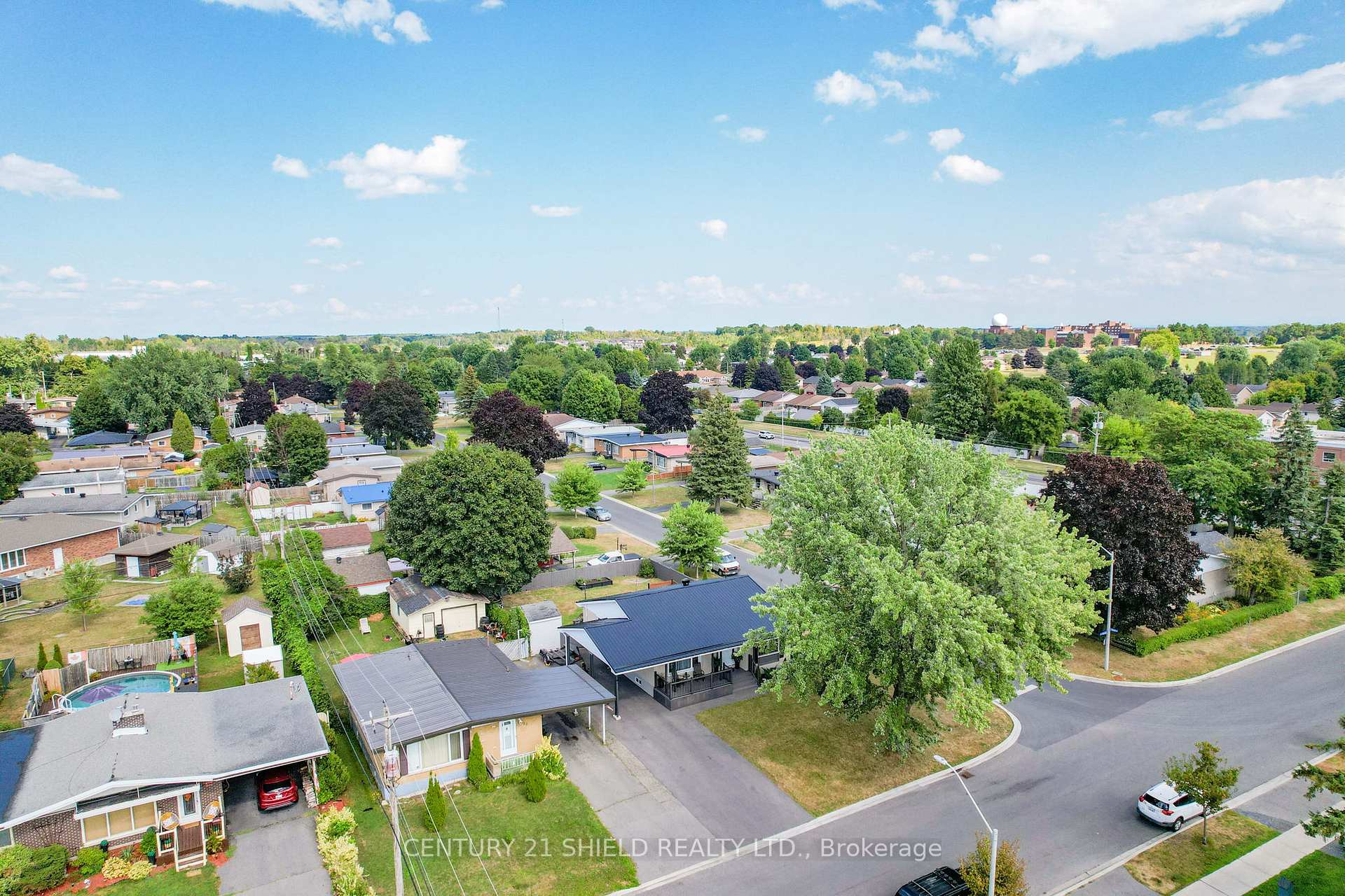 Photo 4 of 408 Anderson Drive, Cornwall — HOMEH