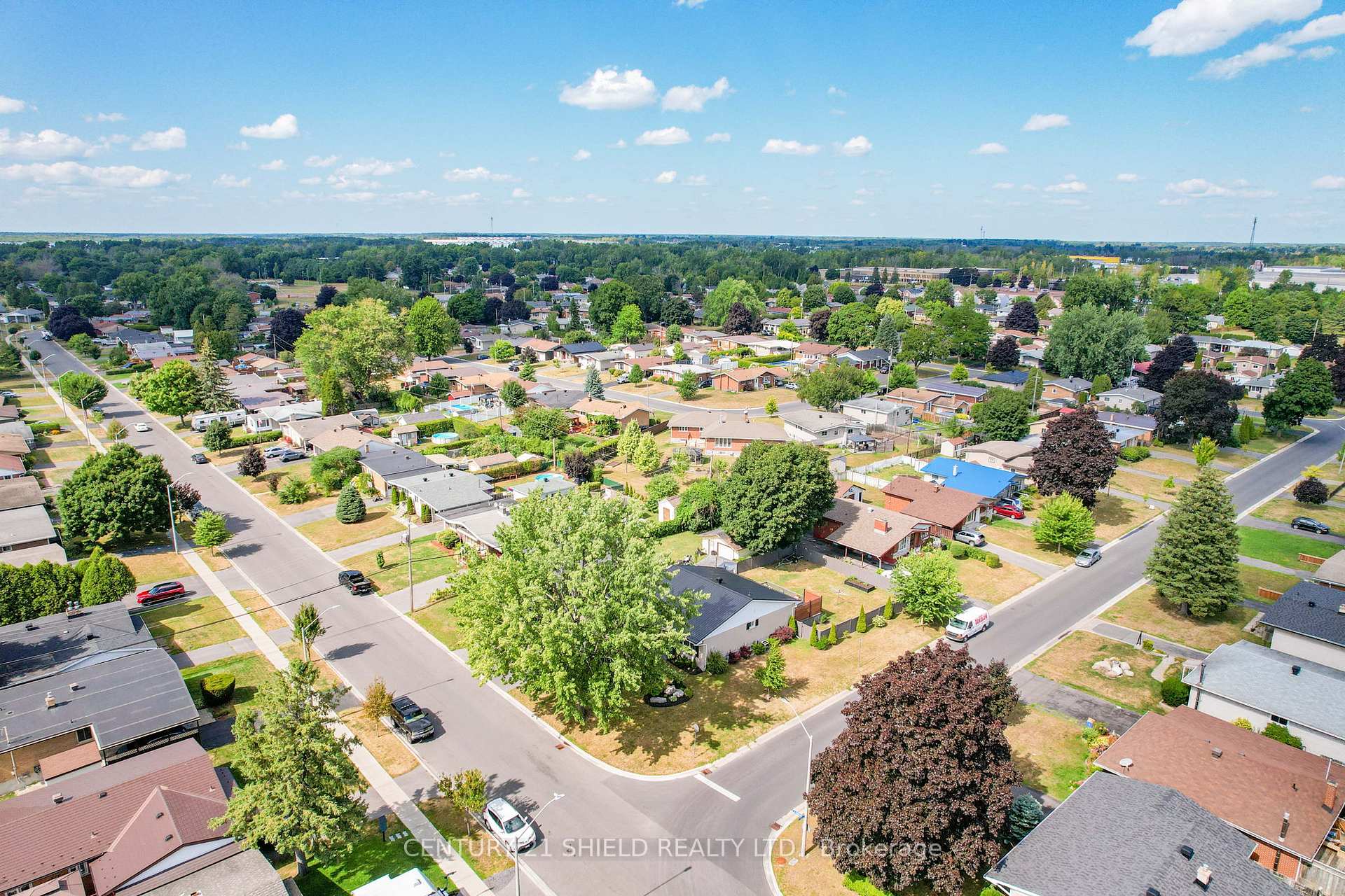 Photo 5 of 408 Anderson Drive, Cornwall — HOMEH