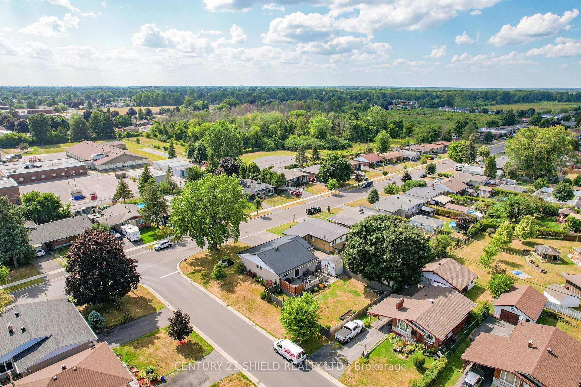 Photo 6 of 408 Anderson Drive, Cornwall — HOMEH