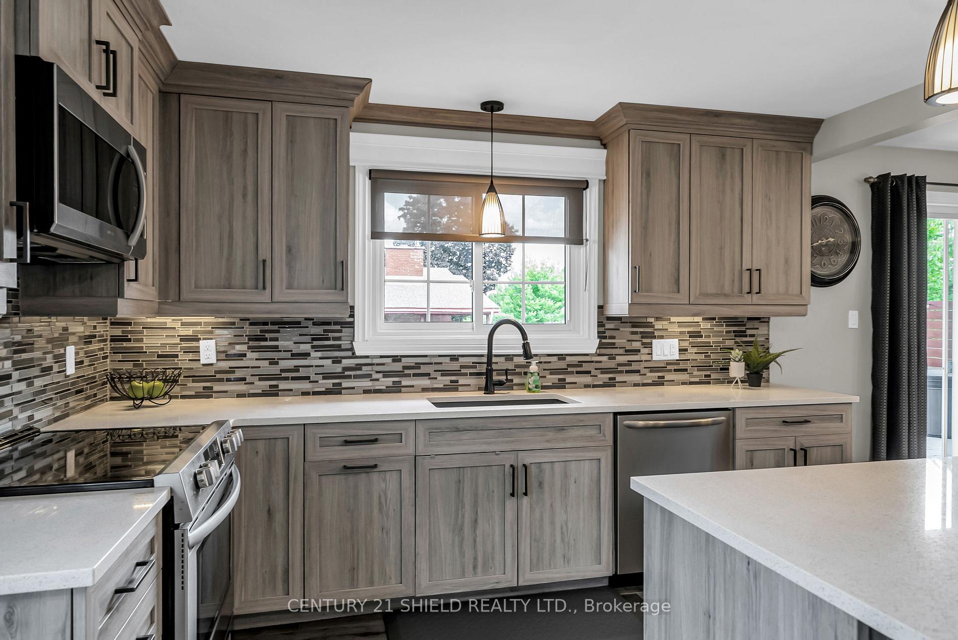 Photo 26 of 408 Anderson Drive, Cornwall — HOMEH