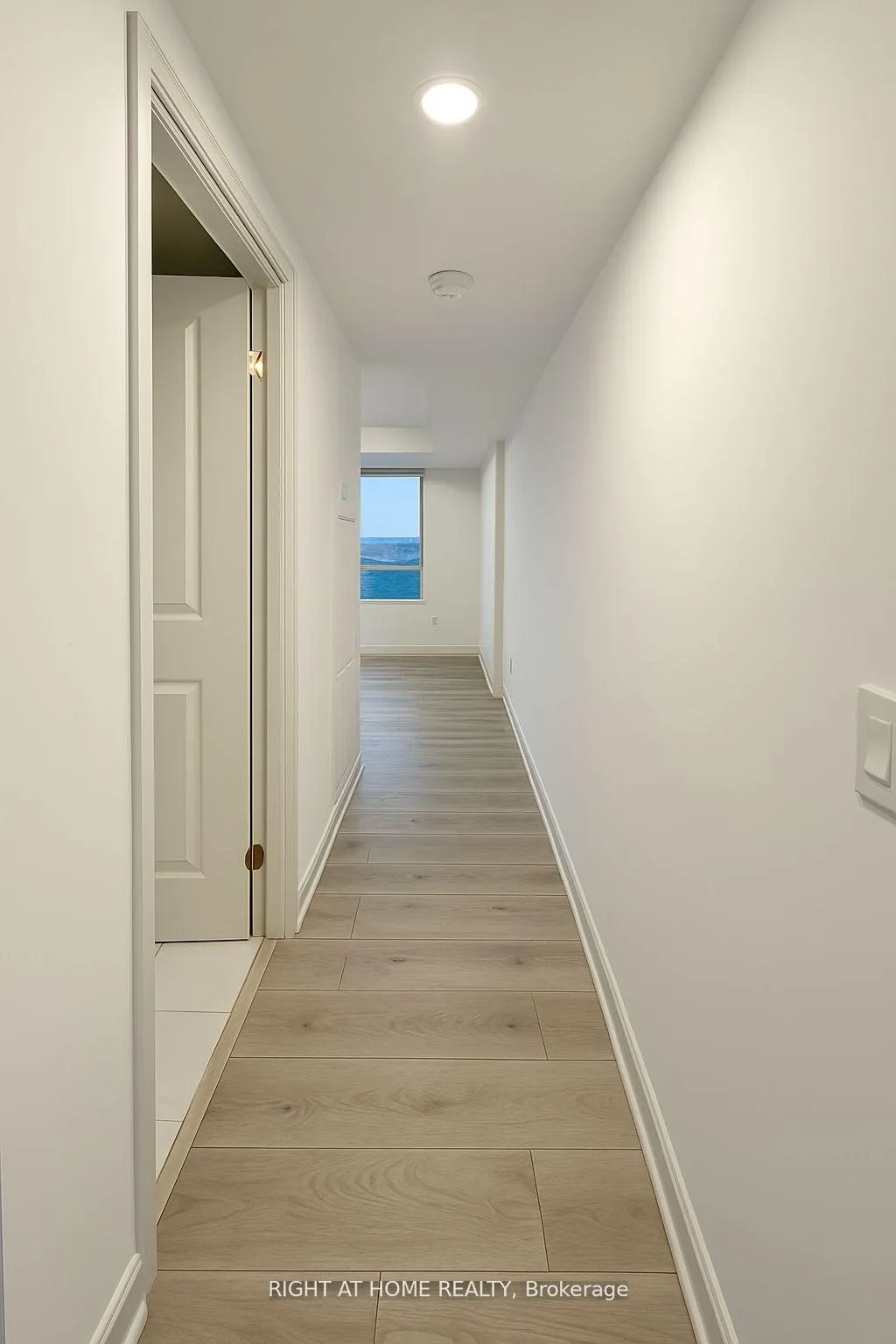 Photo 11 of Unit 810, 1455 Celebration Drive, Pickering, Bay Ridges — HOMEH