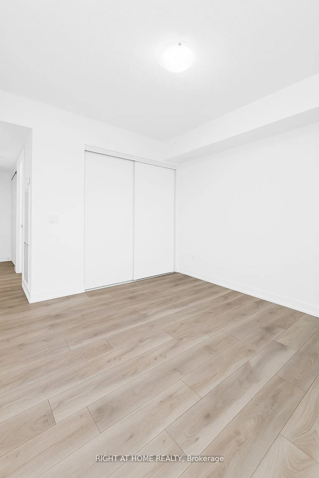 Photo 14 of Unit 810, 1455 Celebration Drive, Pickering, Bay Ridges — HOMEH