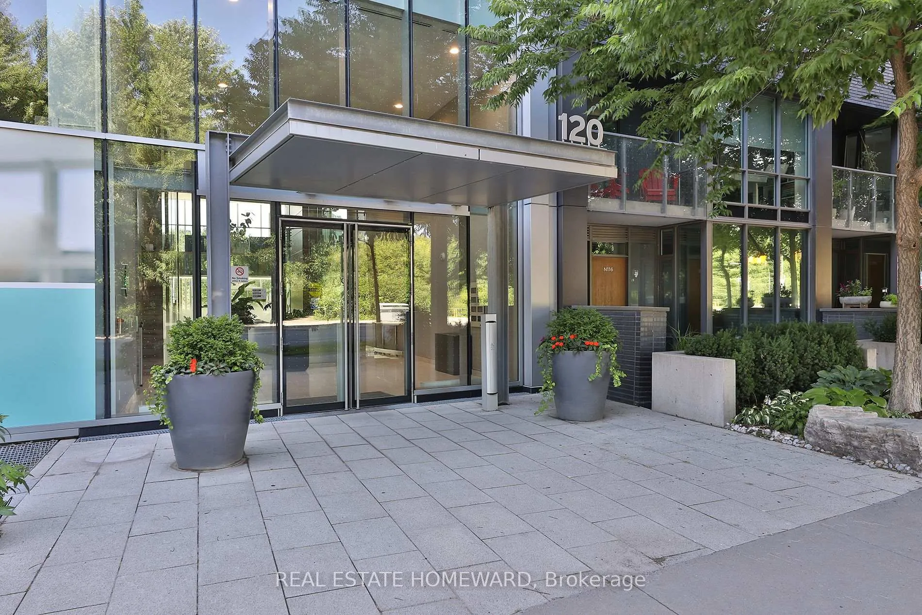 Photo 3 of Unit N707, 120 Bayview Avenue, Toronto, Waterfront Communities — HOMEH