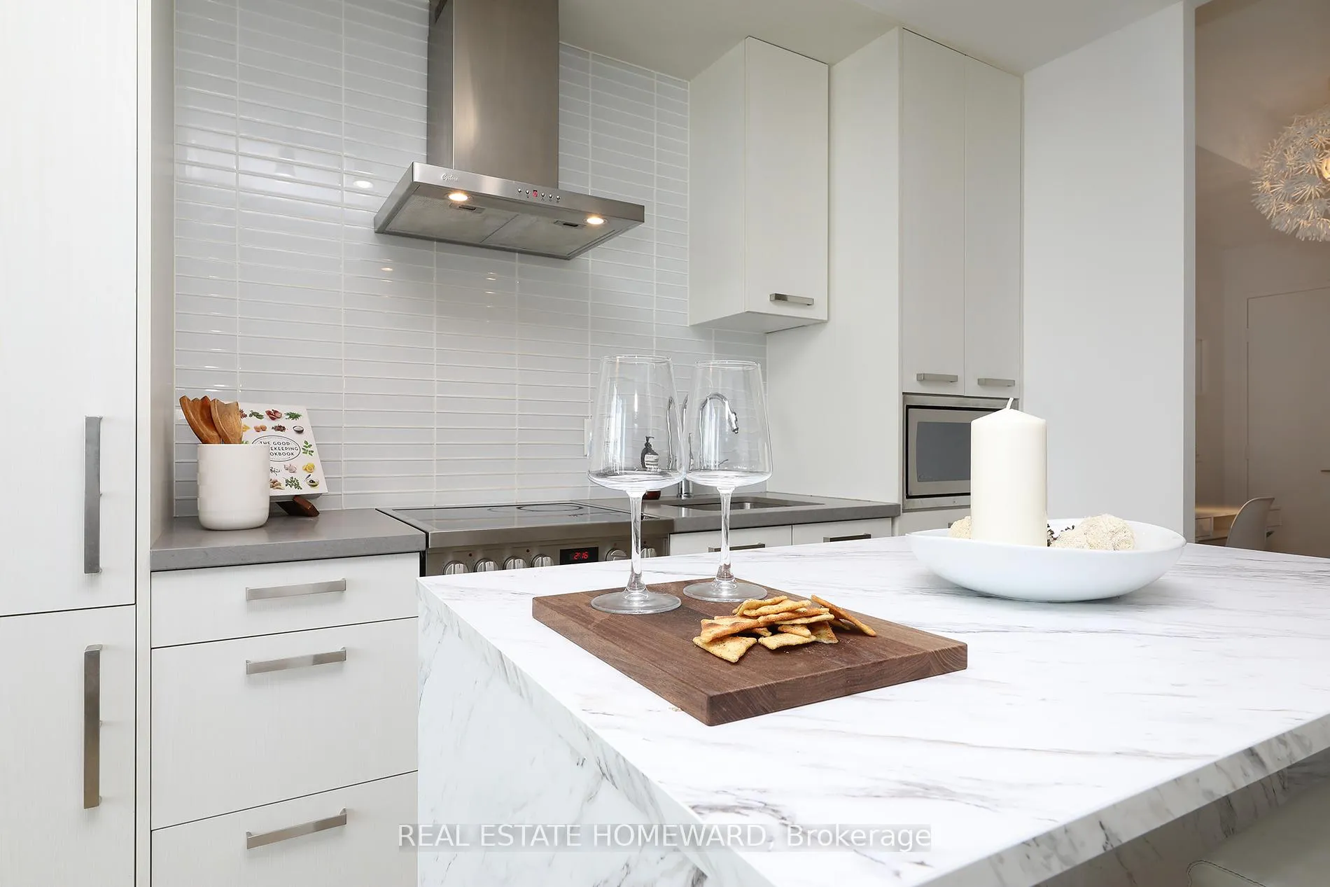 Photo 9 of Unit N707, 120 Bayview Avenue, Toronto, Waterfront Communities — HOMEH