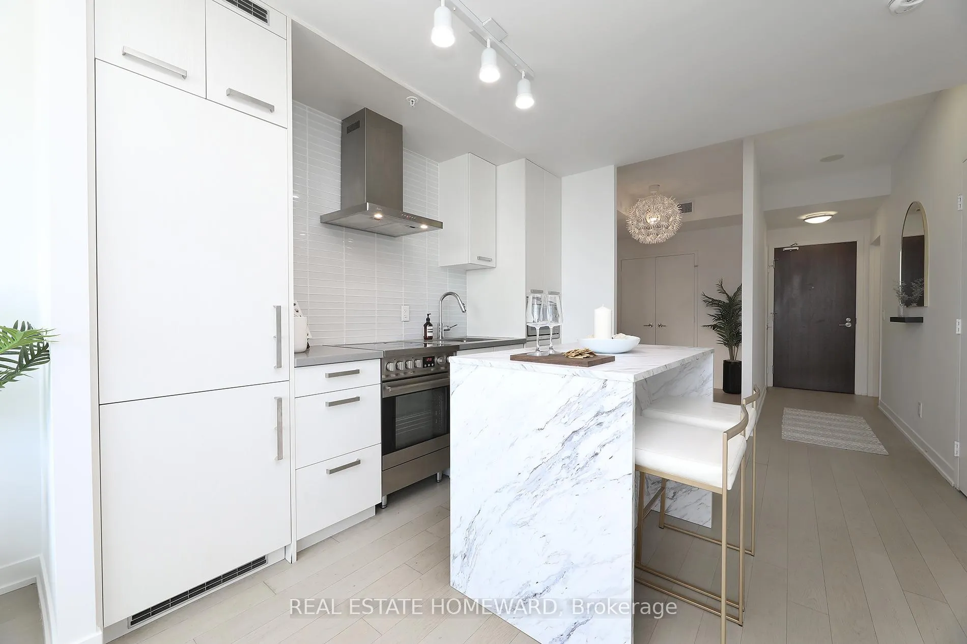 Photo 10 of Unit N707, 120 Bayview Avenue, Toronto, Waterfront Communities — HOMEH