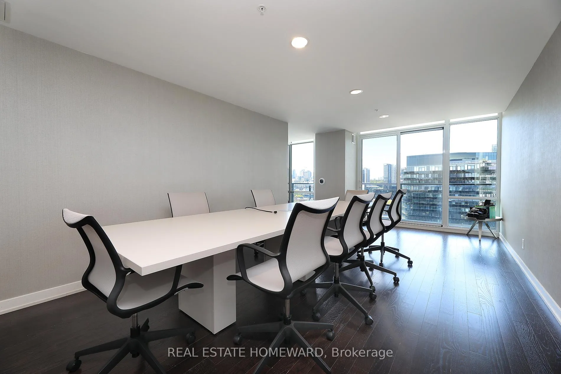 Photo 38 of Unit N707, 120 Bayview Avenue, Toronto, Waterfront Communities — HOMEH