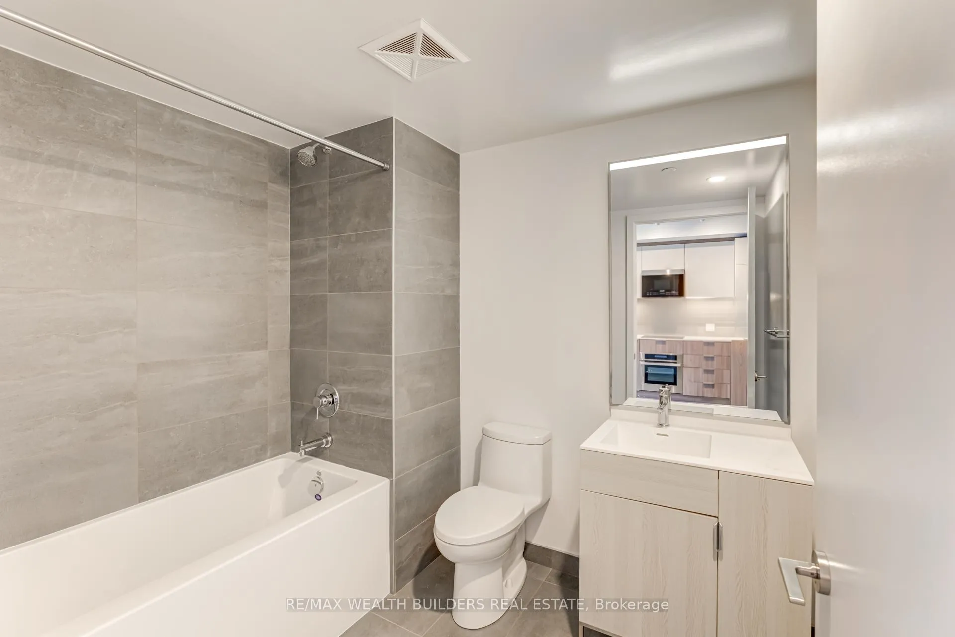 Photo 16 of Unit 421, 28 Eastern Avenue, Toronto, Moss Park — HOMEH