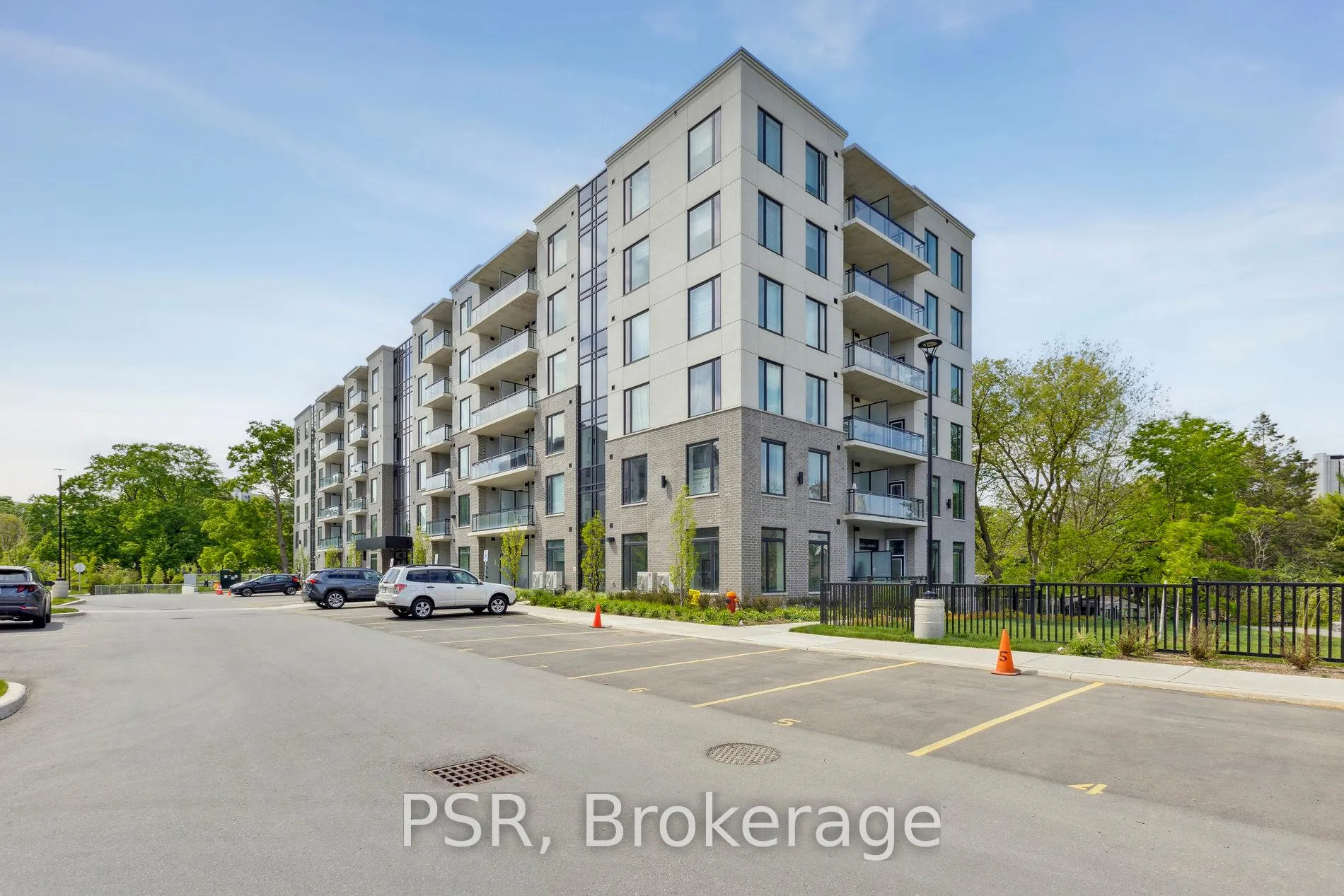Photo 2 of Unit 502, 103 Roger Street, Waterloo, Uptown Waterloo — HOMEH