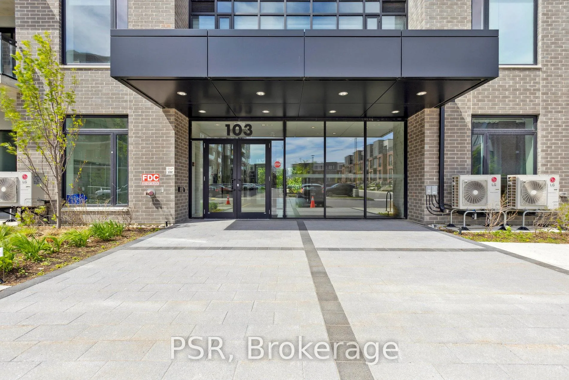 Photo 3 of Unit 502, 103 Roger Street, Waterloo, Uptown Waterloo — HOMEH