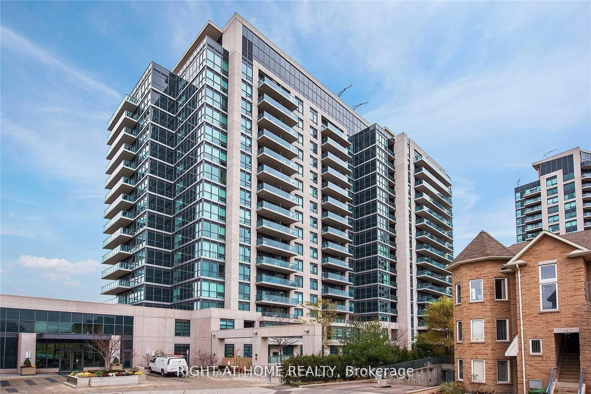 Photo 1 of Unit LPH27, 35 Brian Peck Crescent, Toronto, Leaside — HOMEH