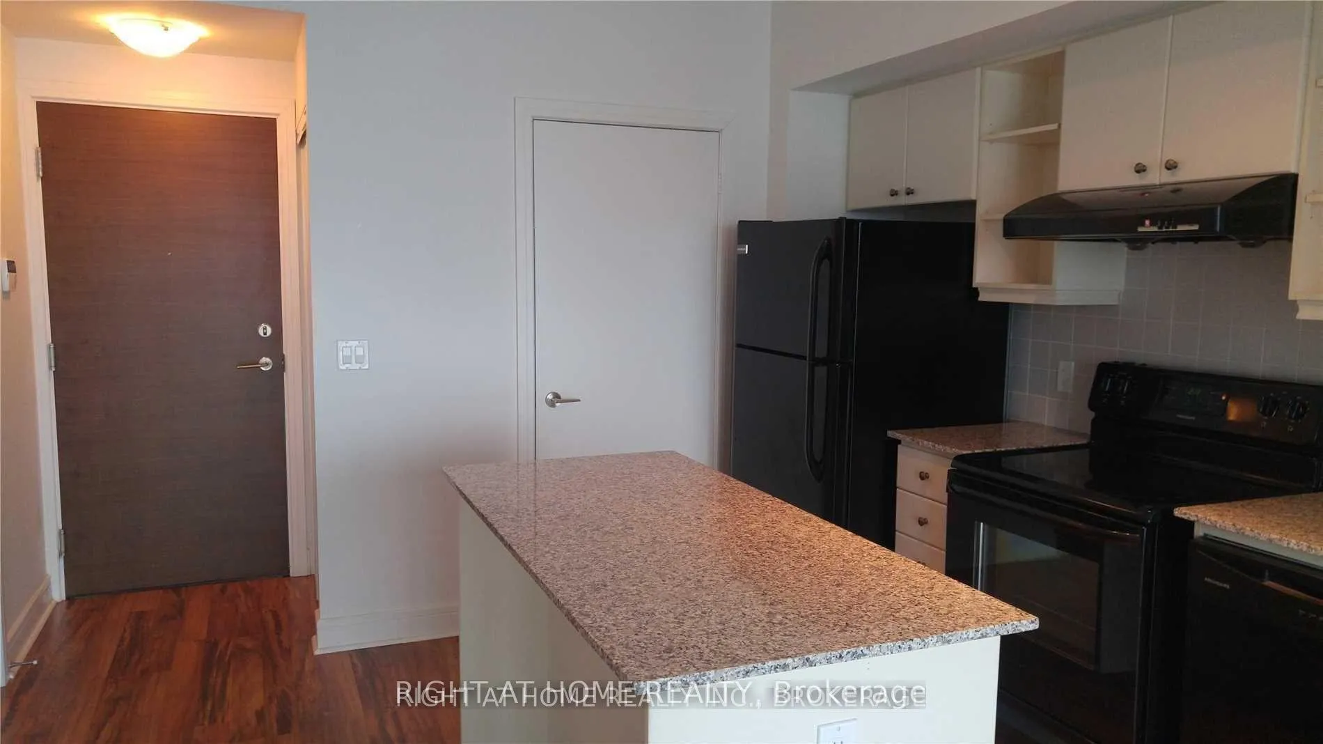 Photo 11 of Unit LPH27, 35 Brian Peck Crescent, Toronto, Leaside — HOMEH