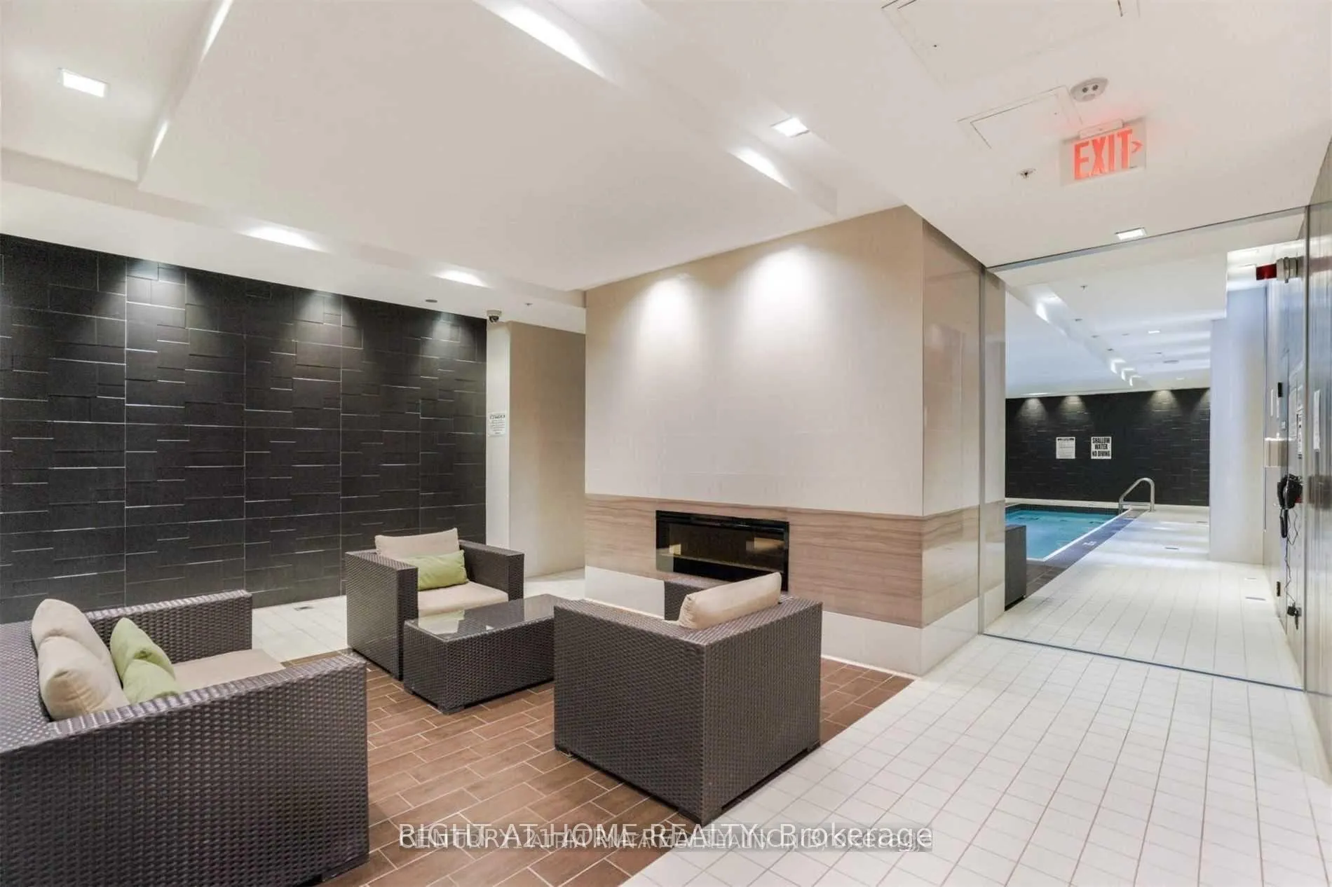 Photo 14 of Unit LPH27, 35 Brian Peck Crescent, Toronto, Leaside — HOMEH