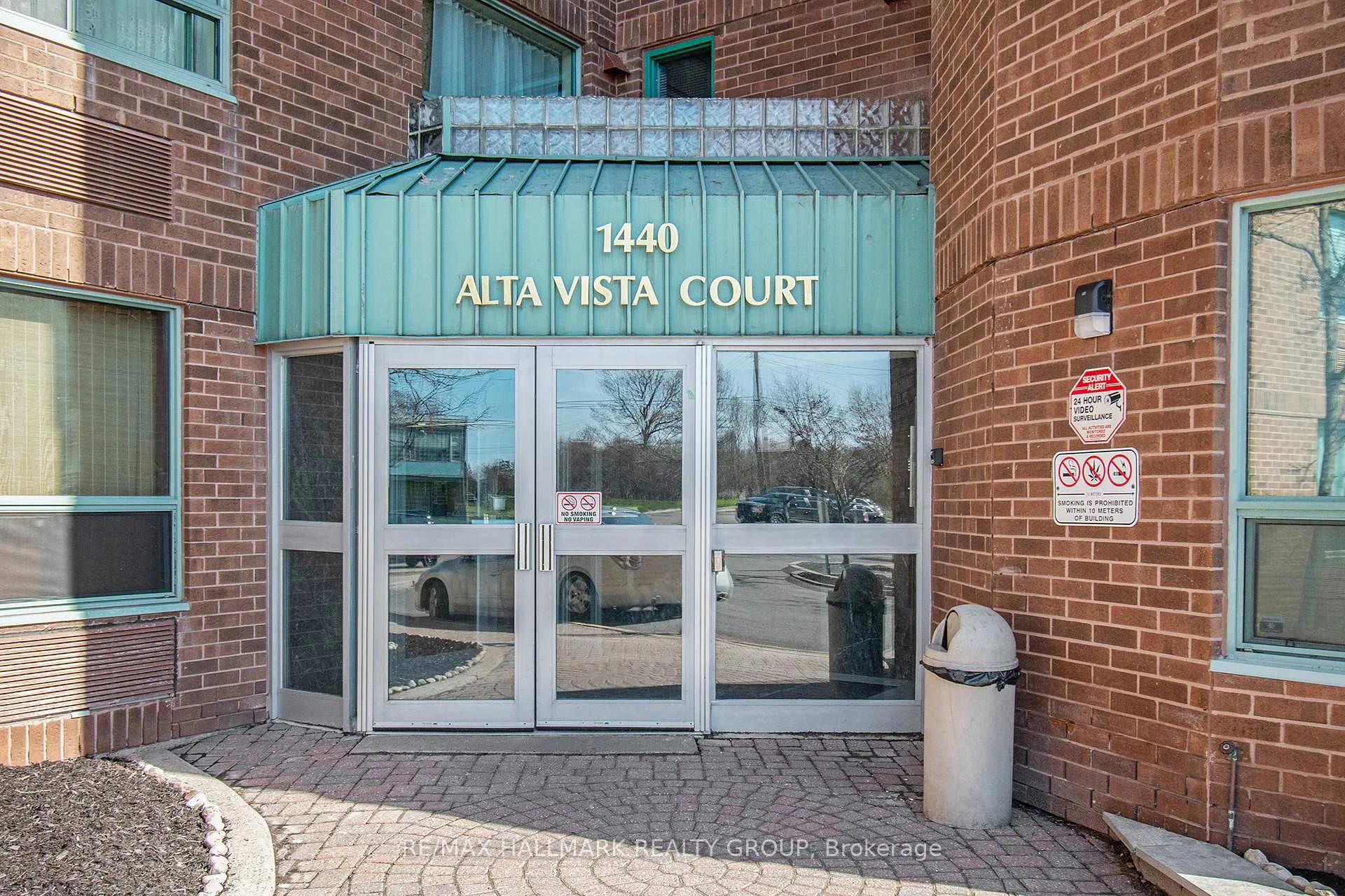Photo 2 of Unit 304, 1440 Heron Road, Ottawa, Heron Gate — HOMEH