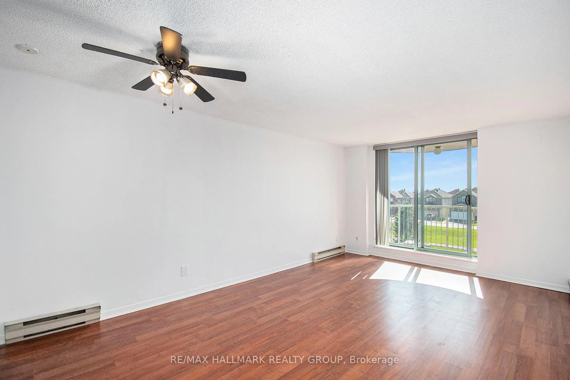 Photo 10 of Unit 304, 1440 Heron Road, Ottawa, Heron Gate — HOMEH