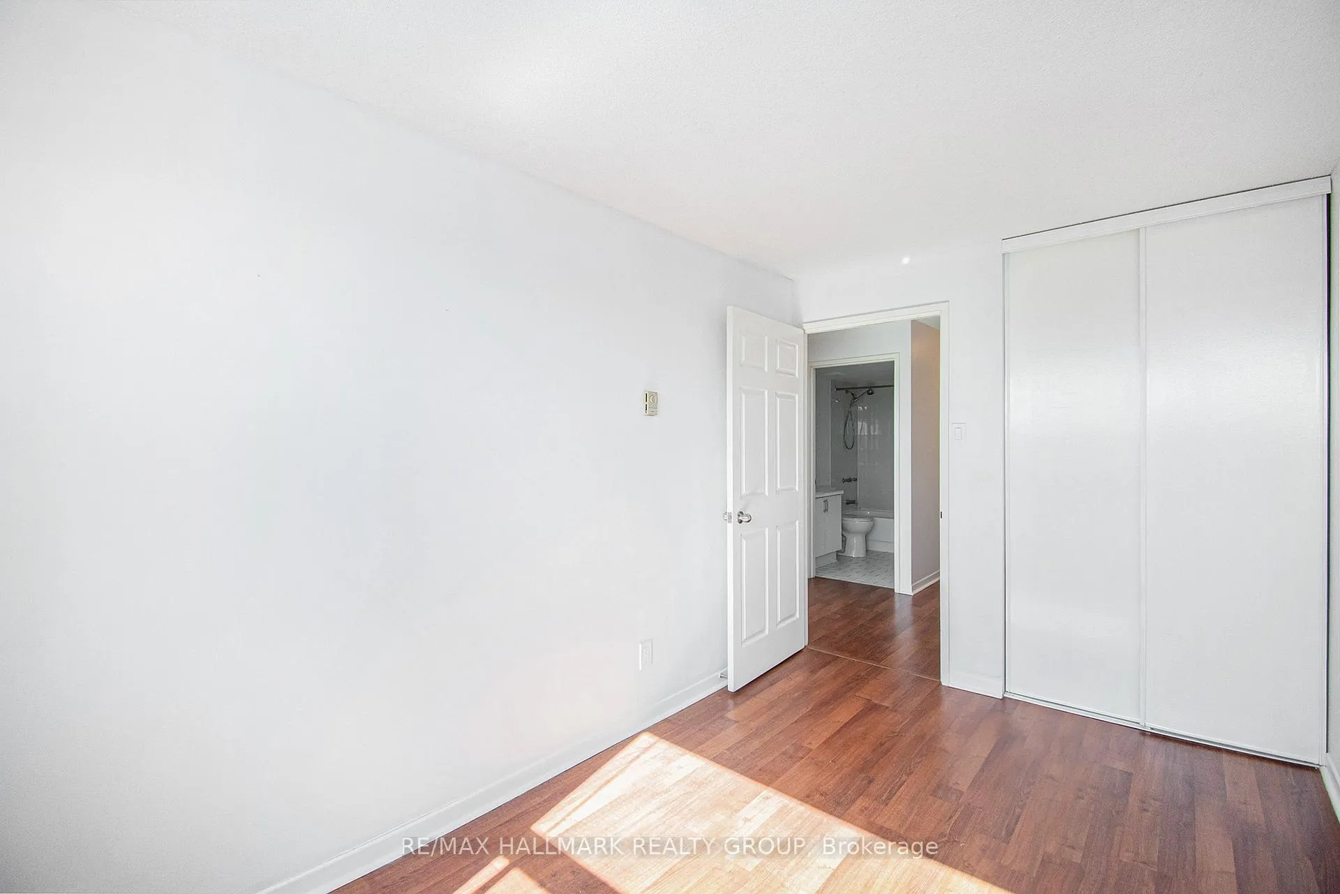 Photo 17 of Unit 304, 1440 Heron Road, Ottawa, Heron Gate — HOMEH