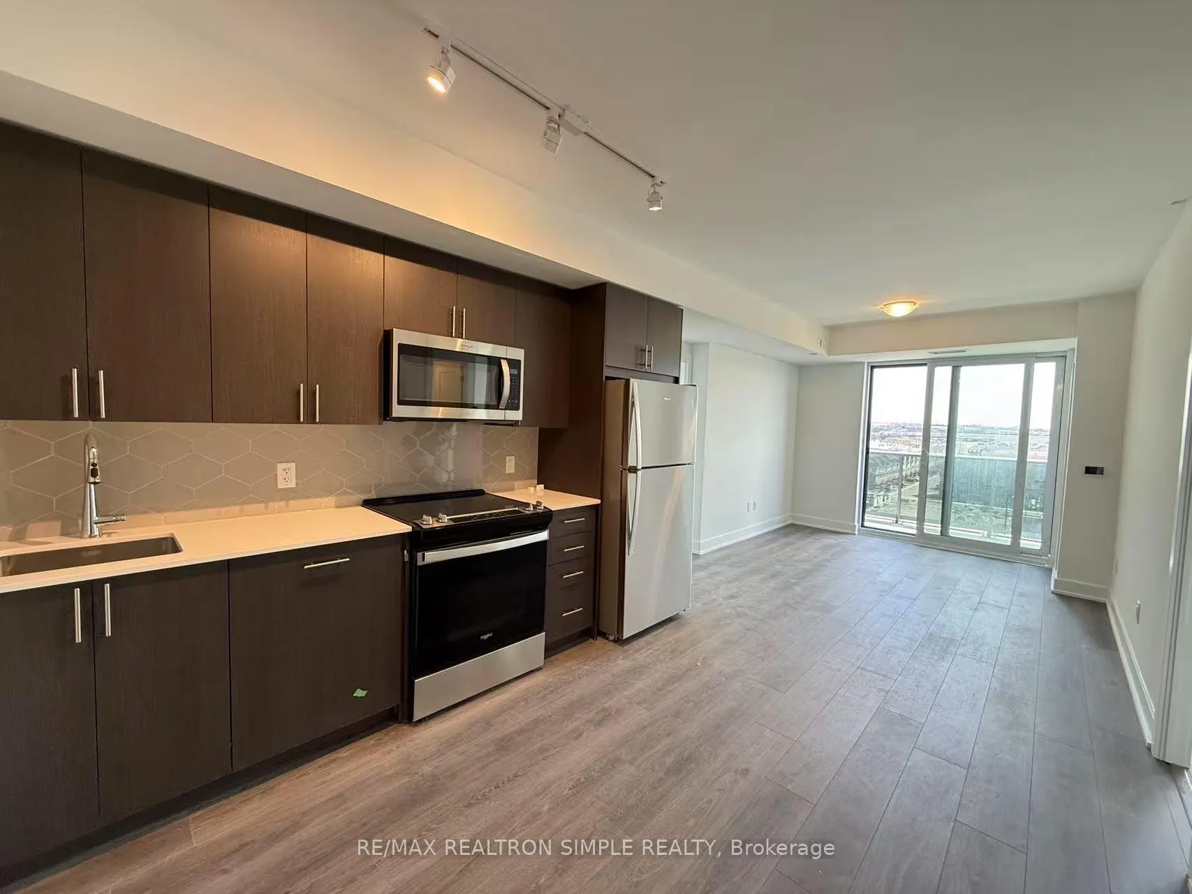 Photo 1 of Unit 818, 2545 Simcoe Street N, Oshawa, Windfields — HOMEH