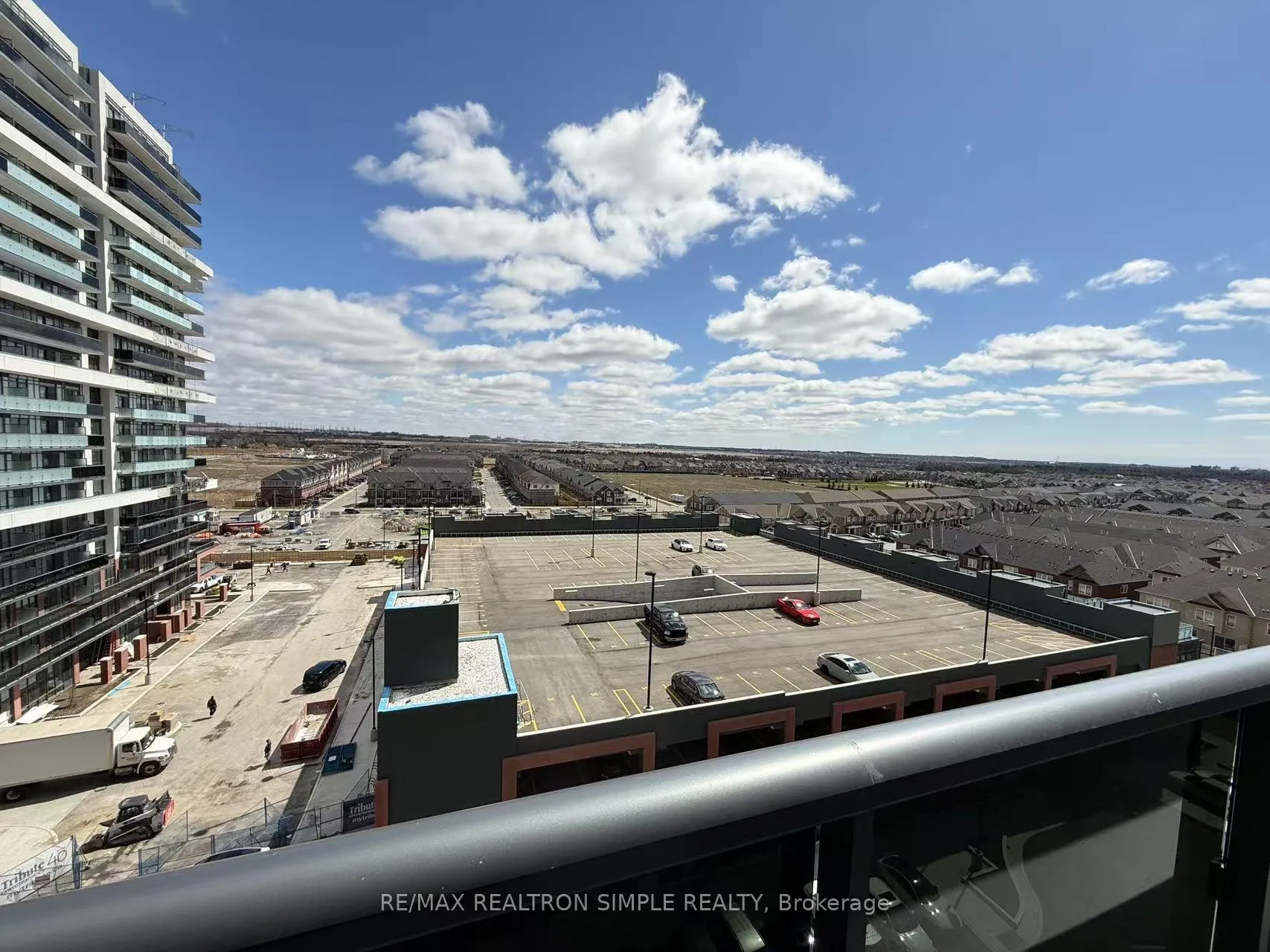 Photo 10 of Unit 818, 2545 Simcoe Street N, Oshawa, Windfields — HOMEH