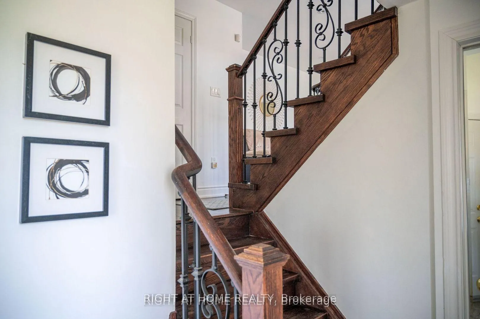 Photo 10 of 31 Ferrand Drive, Toronto, Flemingdon Park — HOMEH