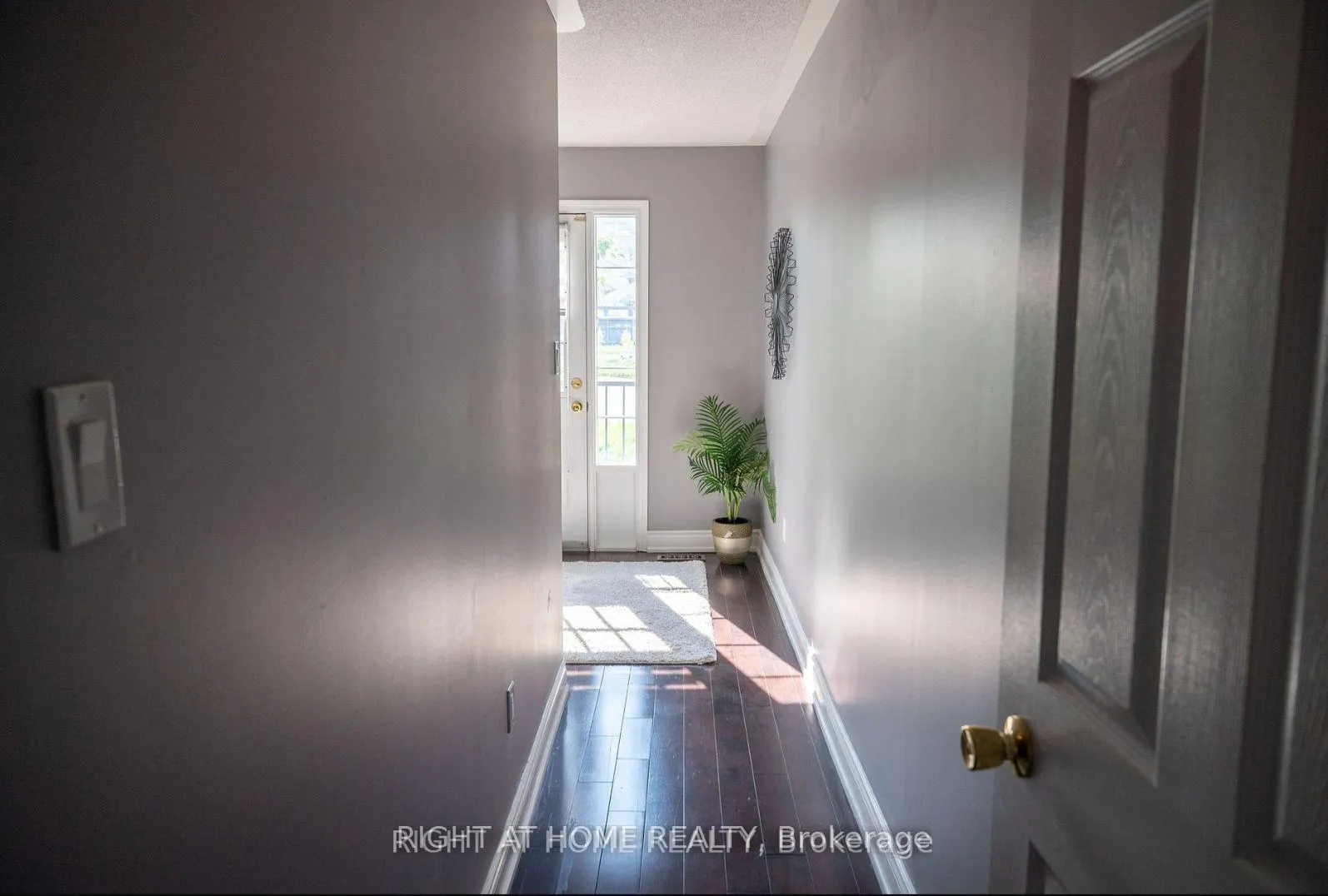 Photo 20 of 31 Ferrand Drive, Toronto, Flemingdon Park — HOMEH
