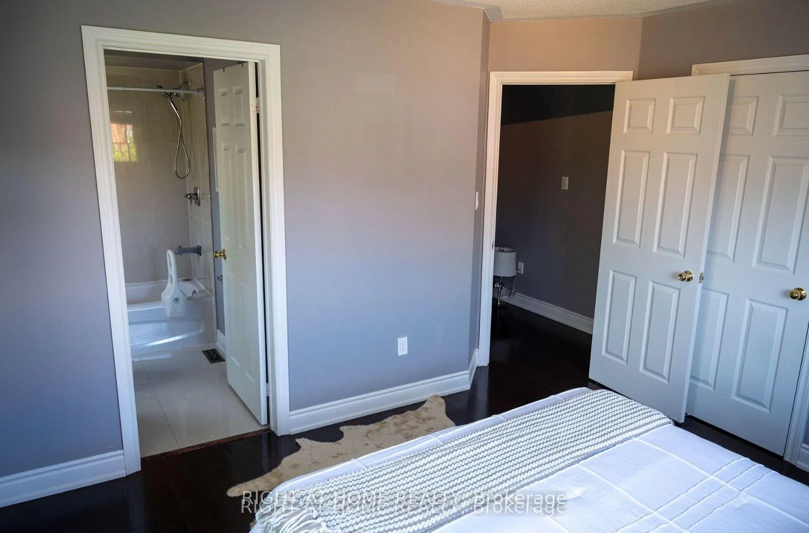 Photo 28 of 31 Ferrand Drive, Toronto, Flemingdon Park — HOMEH