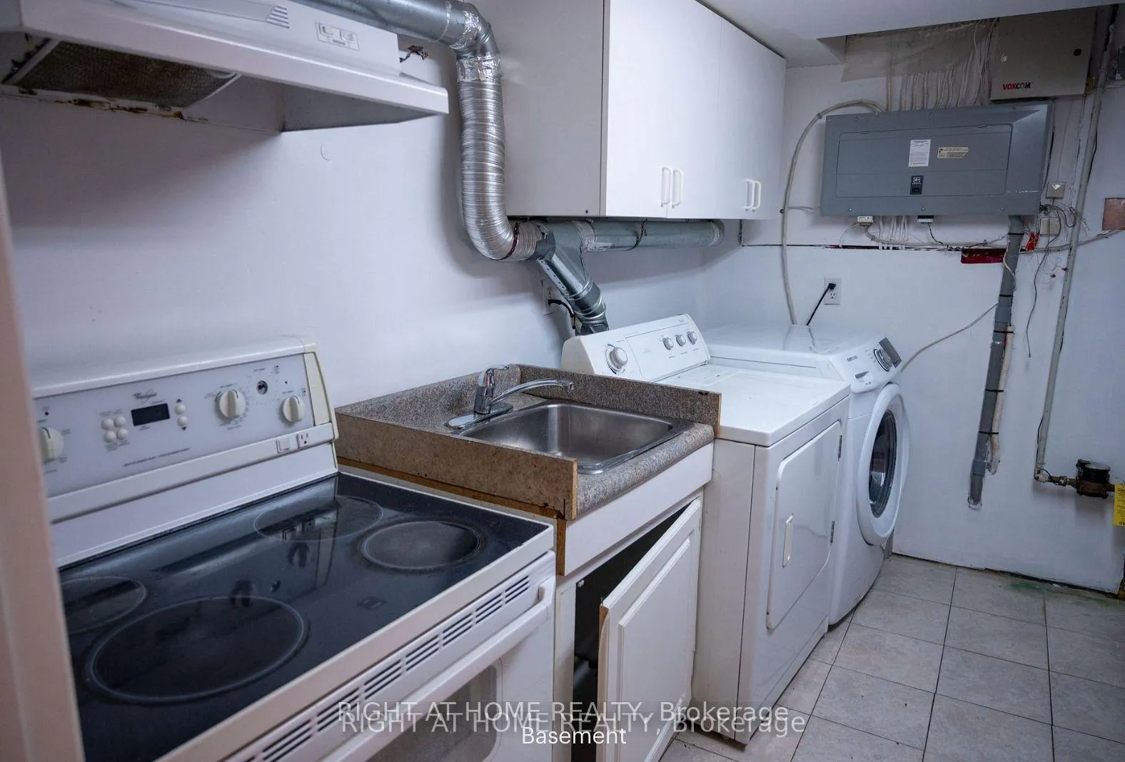 Photo 38 of 31 Ferrand Drive, Toronto, Flemingdon Park — HOMEH