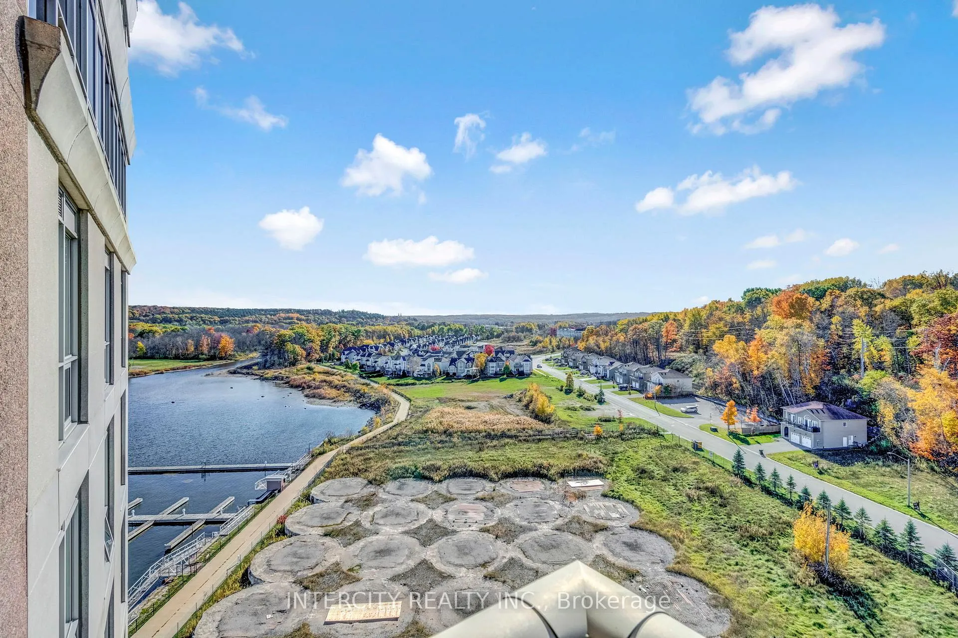 Photo 9 of Unit 1007, 699 Aberdeen Boulevard, Midland — HOMEH