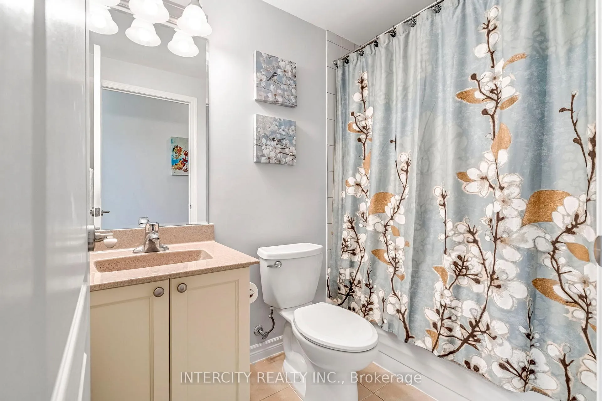 Photo 15 of Unit 1007, 699 Aberdeen Boulevard, Midland — HOMEH
