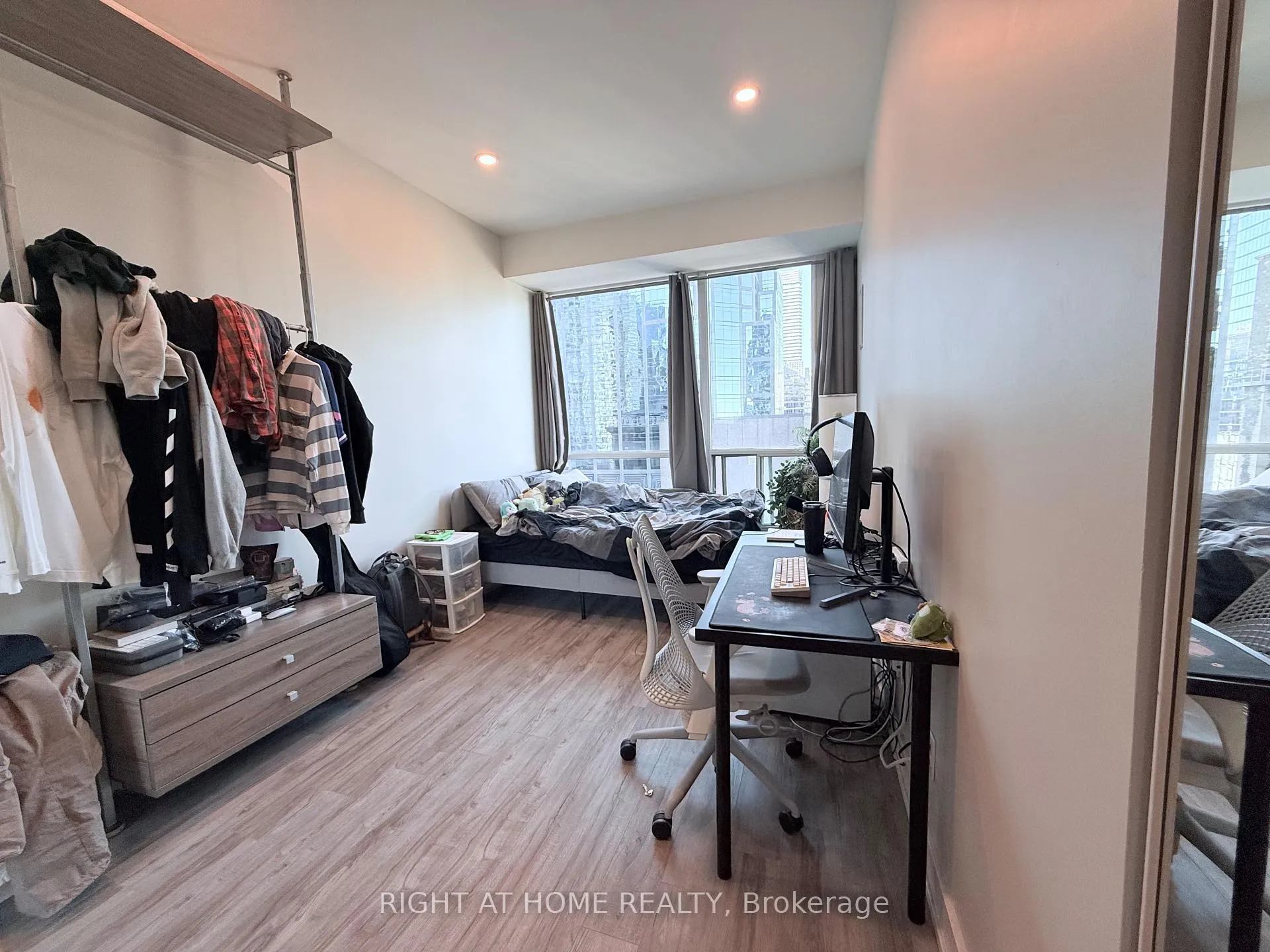 Photo 7 of Unit 2310, 7 King Street E, Toronto, Church-Yonge Corridor — HOMEH