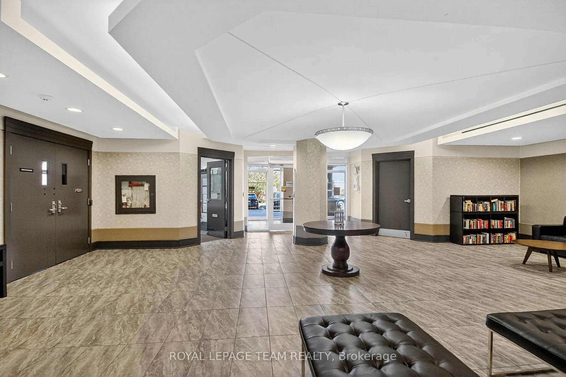 Photo 5 of Unit 7J, 310 Central Park Drive, Ottawa, Central Park — HOMEH