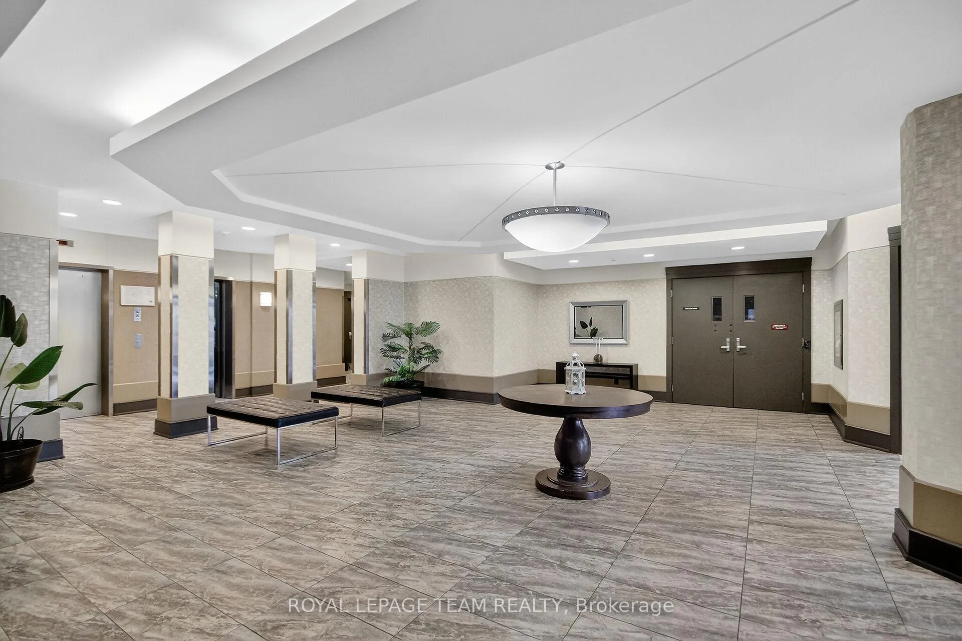 Photo 6 of Unit 7J, 310 Central Park Drive, Ottawa, Central Park — HOMEH