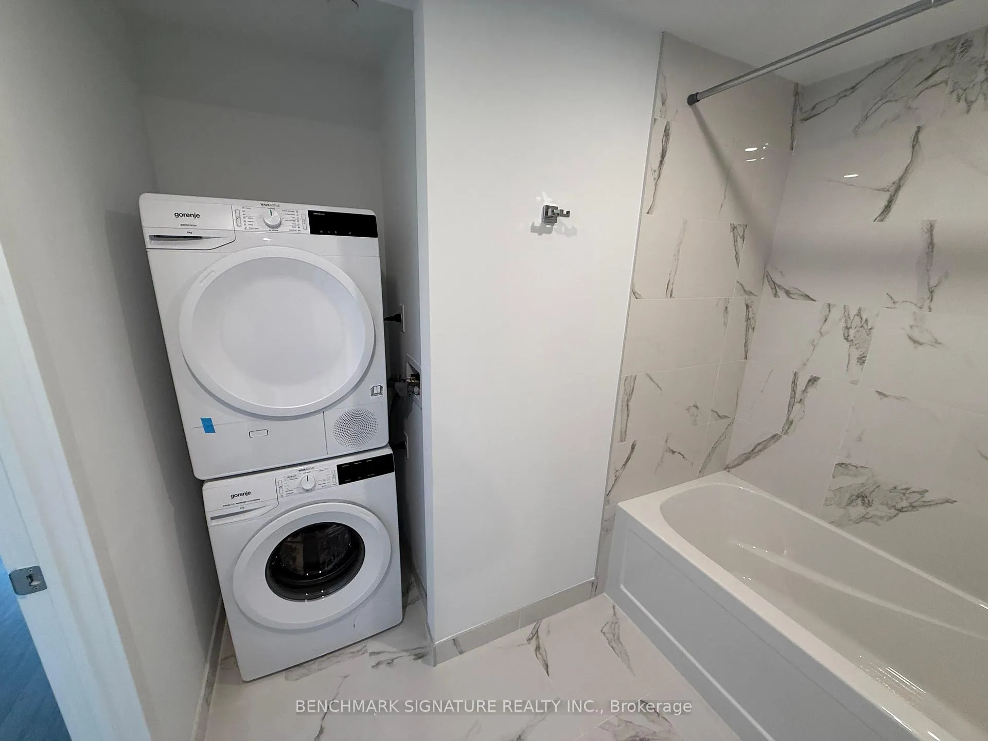 Photo 7 of Unit 4016, 88 Queen Street E, Toronto, Church-Yonge Corridor — HOMEH