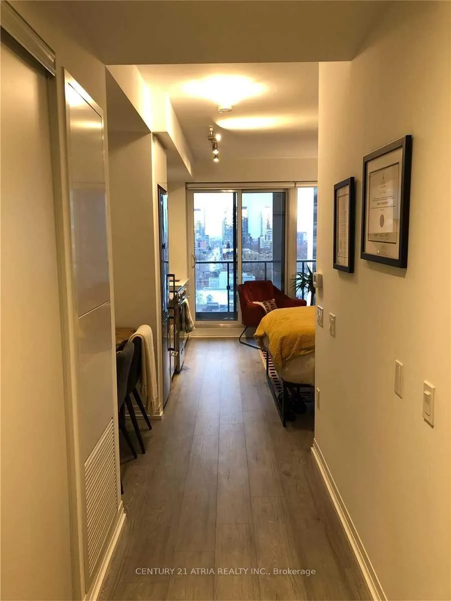 Photo 4 of Unit 810, 251 Jarvis Street, Toronto, Church-Yonge Corridor — HOMEH
