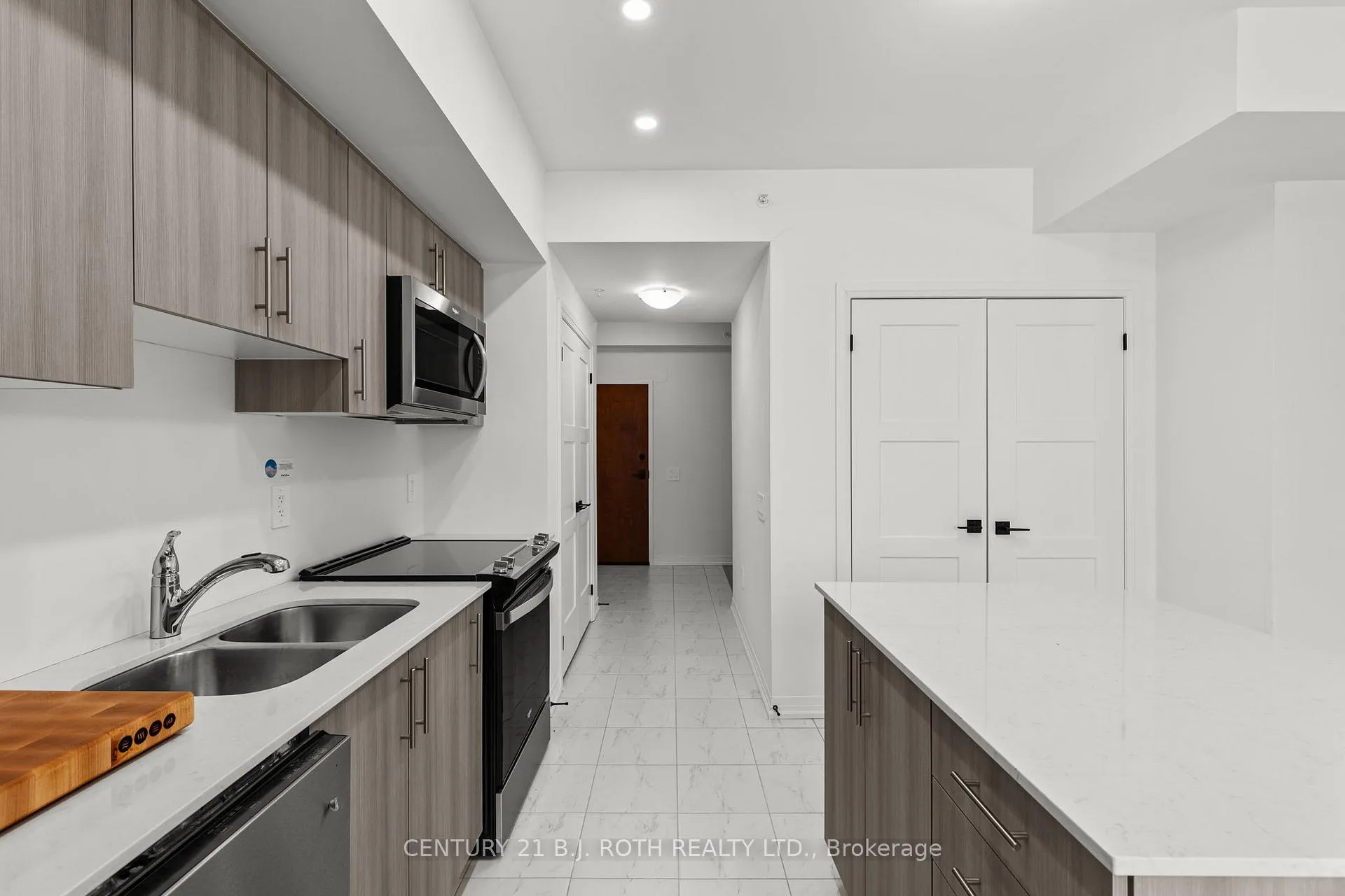 Photo 9 of Unit 616, 15 Kneeshaw Drive, Barrie, Rural Barrie Southeast — HOMEH