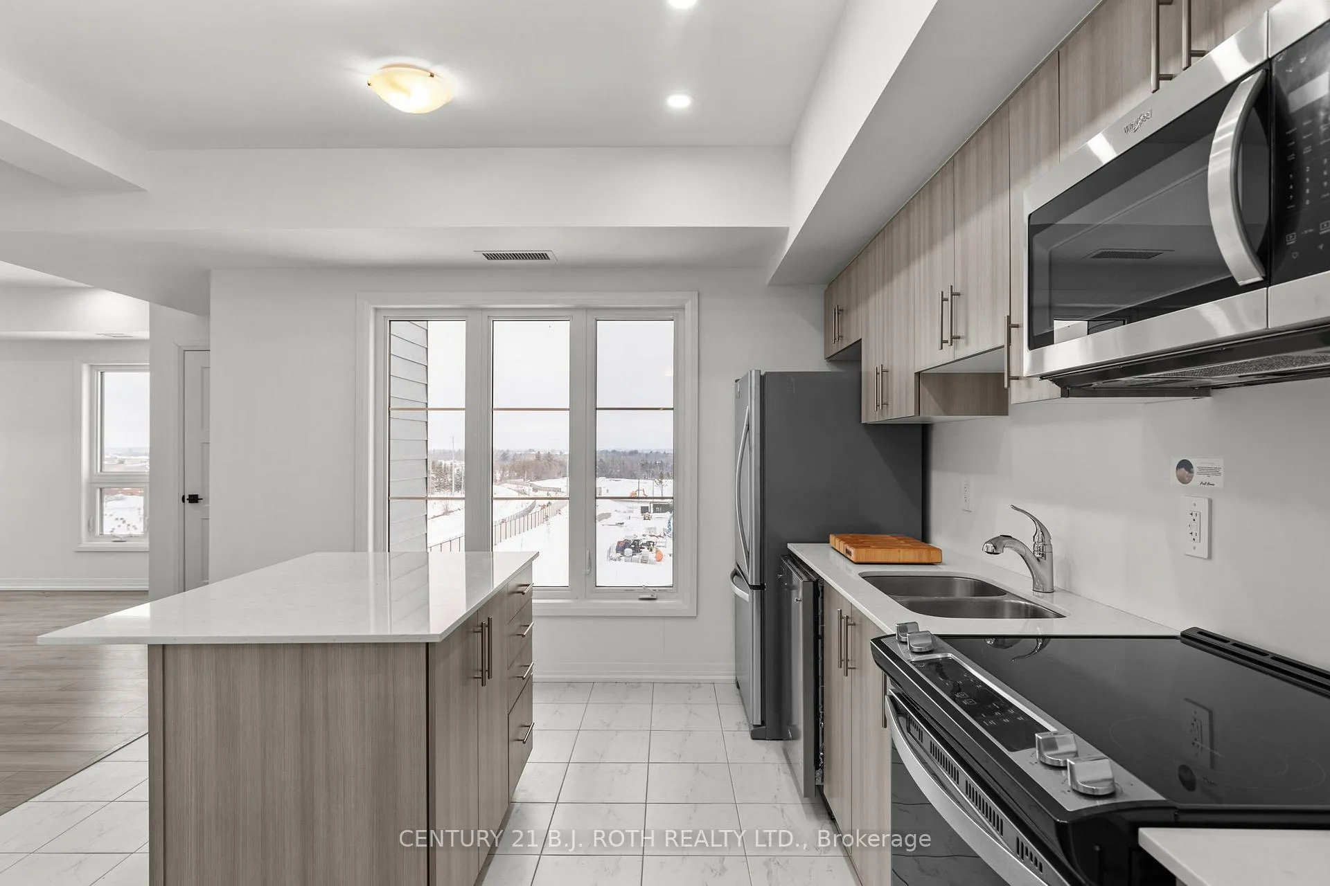 Photo 10 of Unit 616, 15 Kneeshaw Drive, Barrie, Rural Barrie Southeast — HOMEH