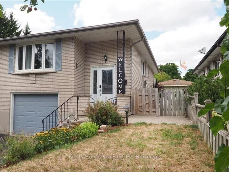 Photo 1 of 304 Westwood Drive, Kitchener — HOMEH