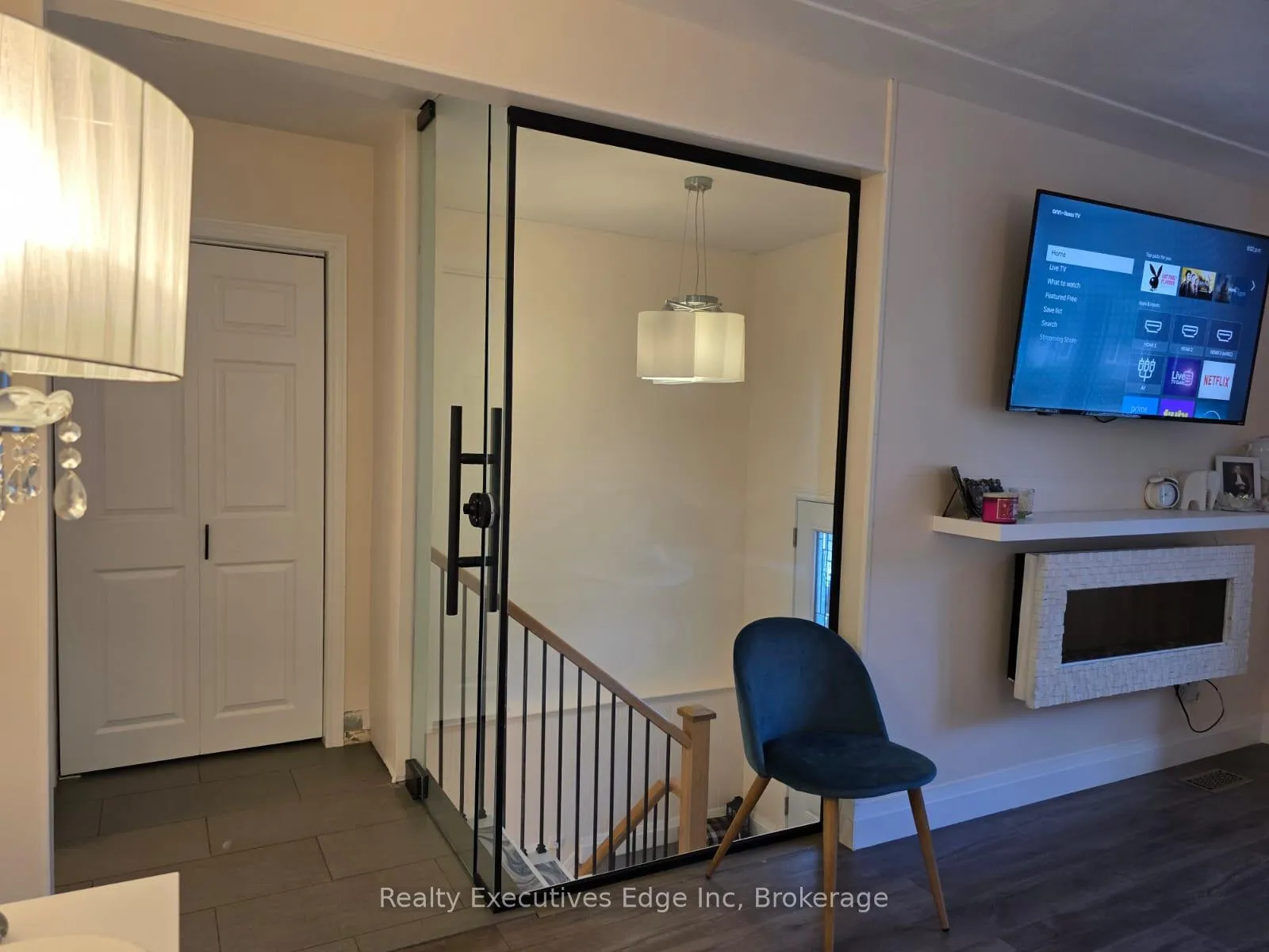 Photo 8 of 304 Westwood Drive, Kitchener — HOMEH