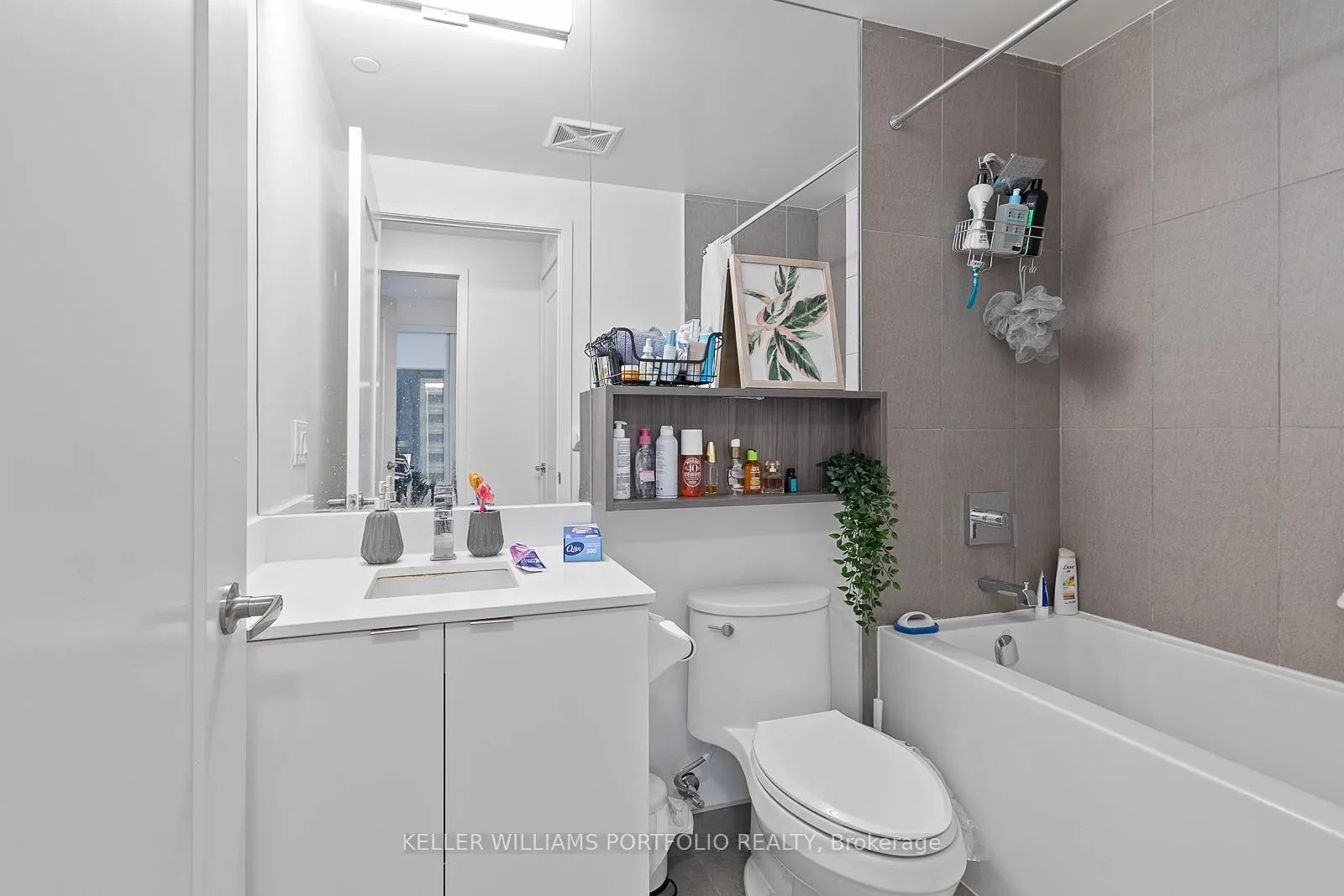 Photo 14 of Unit 314E, 70 Princess Street, Toronto, Waterfront Communities — HOMEH