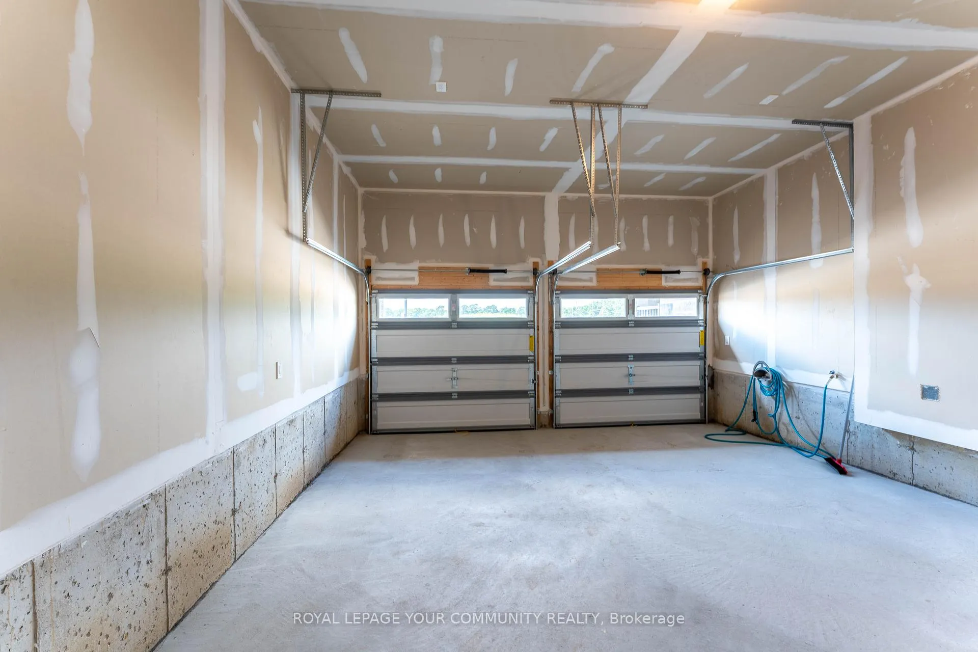 Photo 13 of 2935 Titanium Trail, Pickering, Rural Pickering — HOMEH