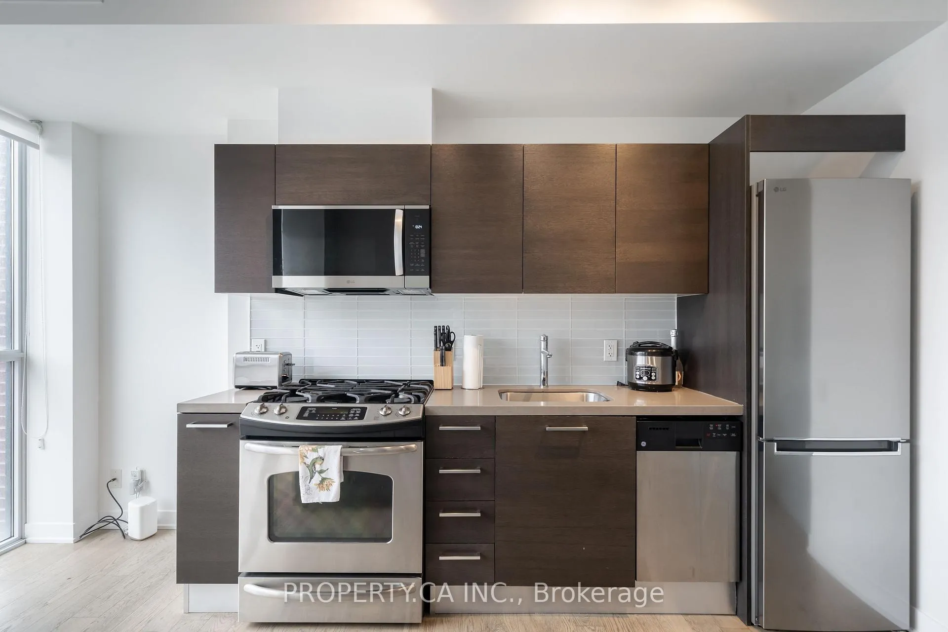 Photo 10 of Unit 408, 318 King Street E, Toronto, Moss Park — HOMEH