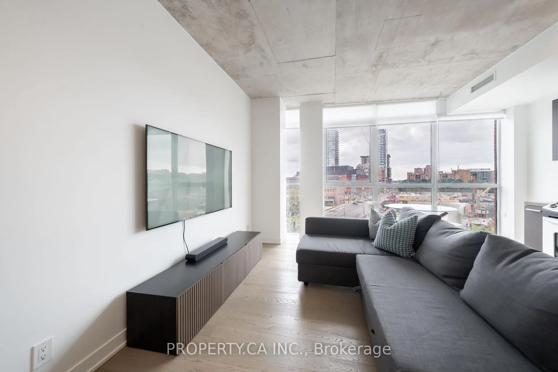 Photo 11 of Unit 408, 318 King Street E, Toronto, Moss Park — HOMEH