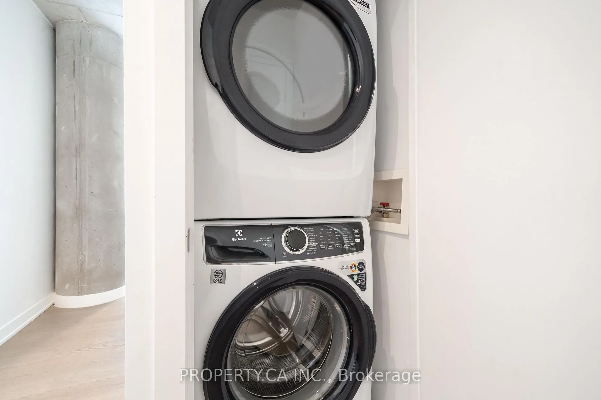 Photo 20 of Unit 408, 318 King Street E, Toronto, Moss Park — HOMEH