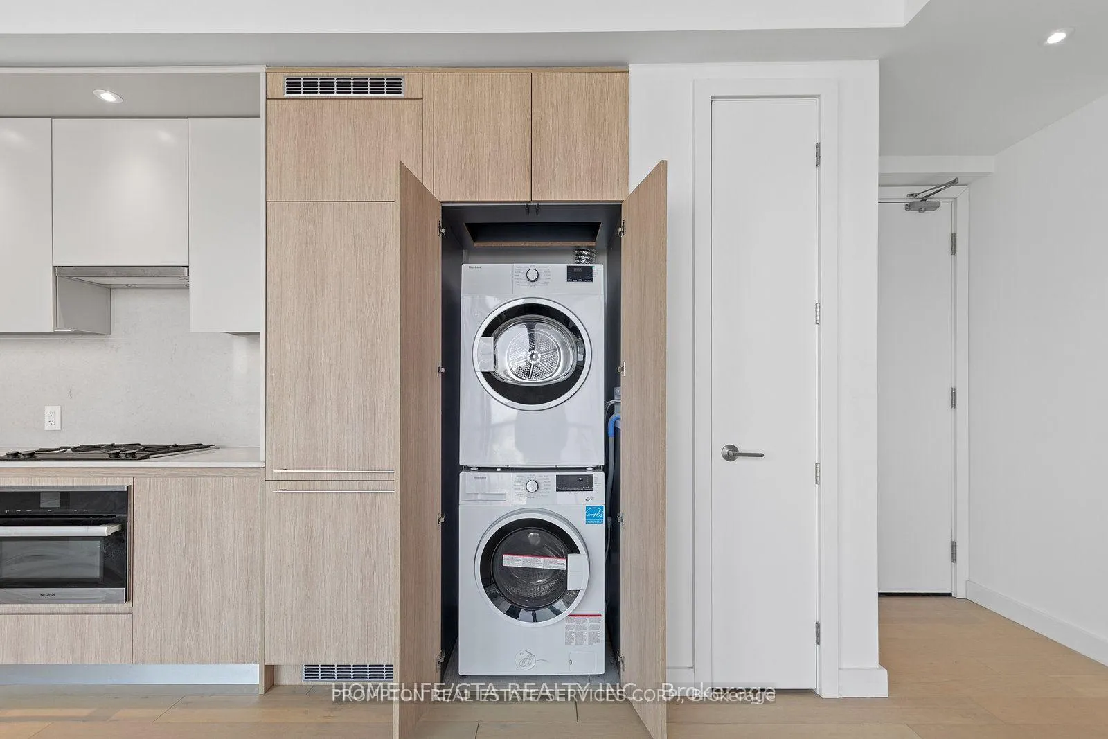 Photo 12 of Unit 1908, 81 Wellesley Street E, Toronto, Church-Yonge Corridor — HOMEH