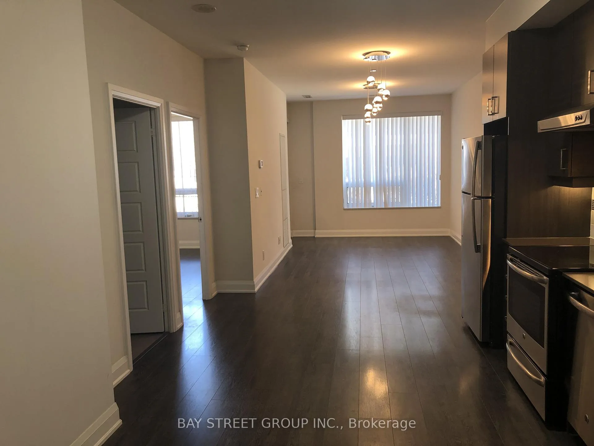 Photo 5 of Unit 101, 1 Uptown Drive, Markham, Unionville — HOMEH