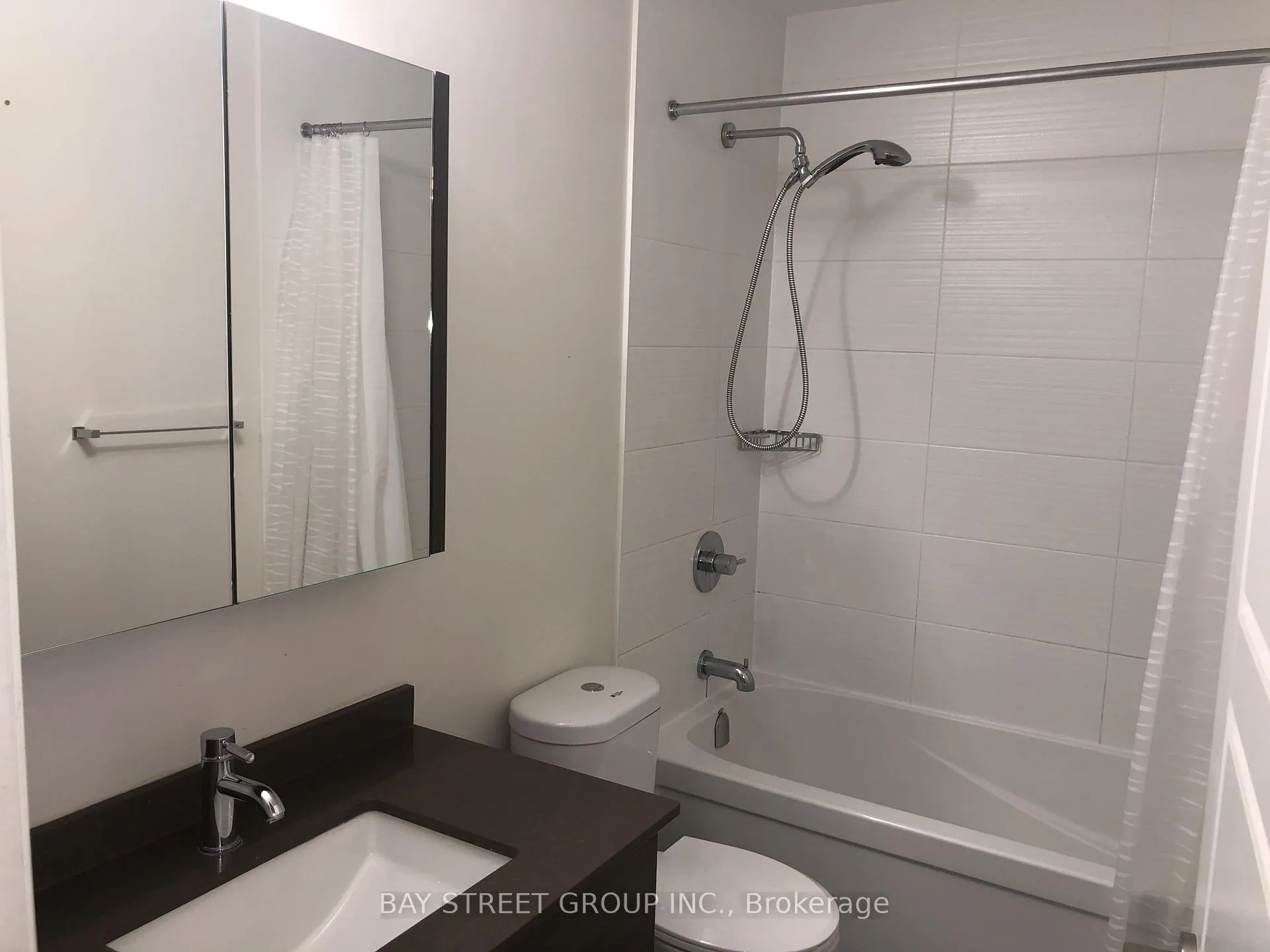 Photo 6 of Unit 101, 1 Uptown Drive, Markham, Unionville — HOMEH