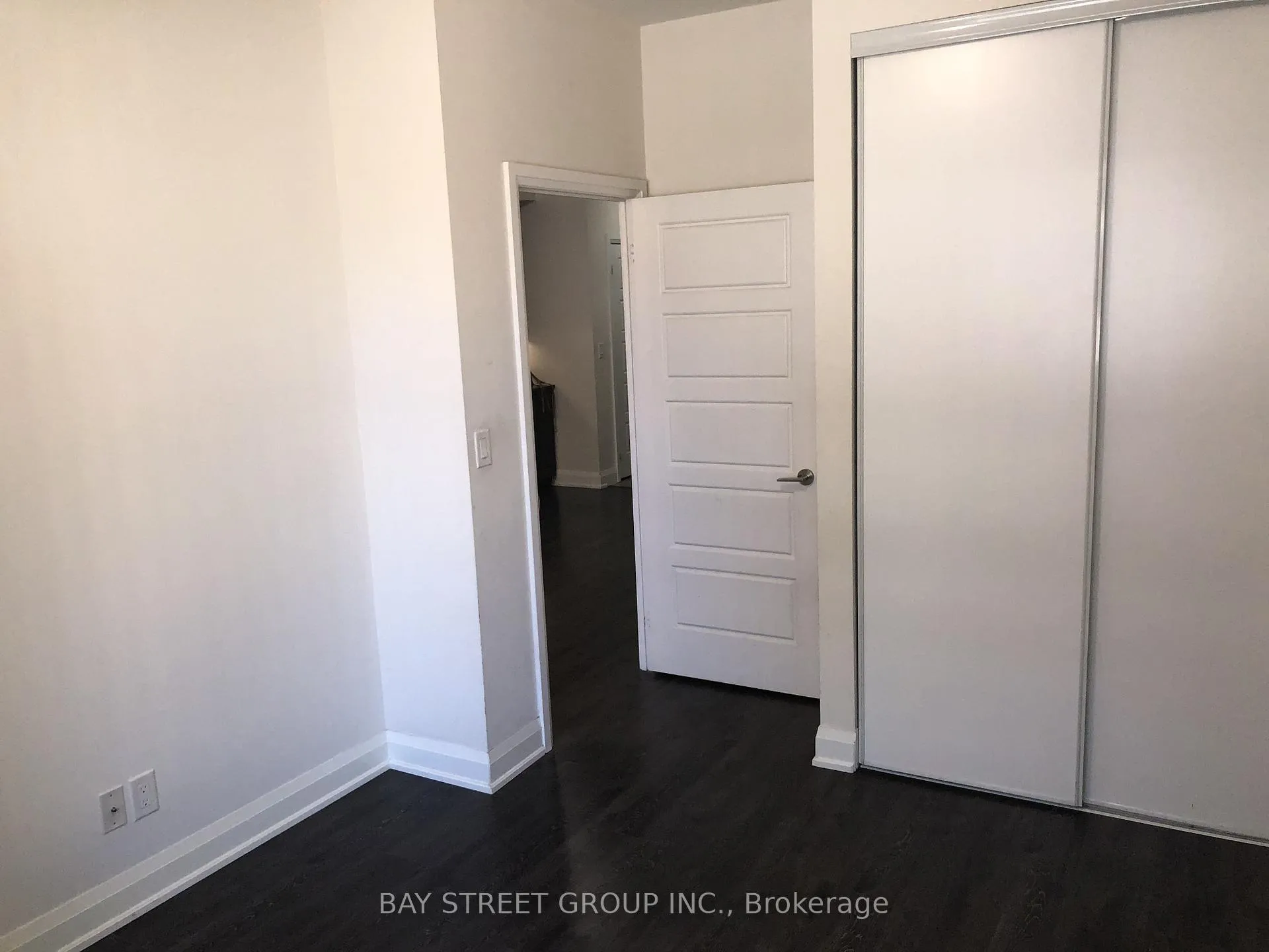 Photo 8 of Unit 101, 1 Uptown Drive, Markham, Unionville — HOMEH